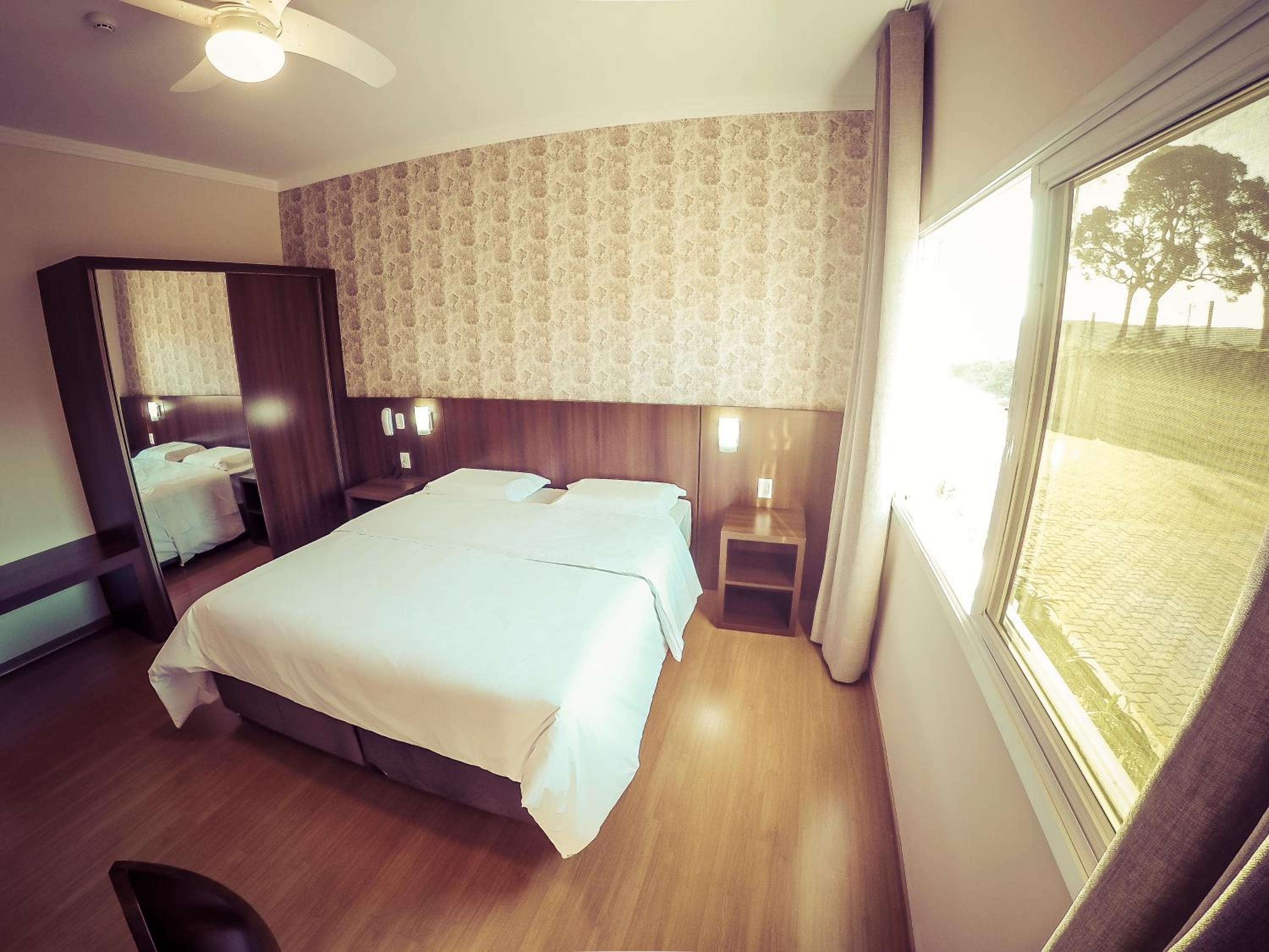 Suite Double with Lake View