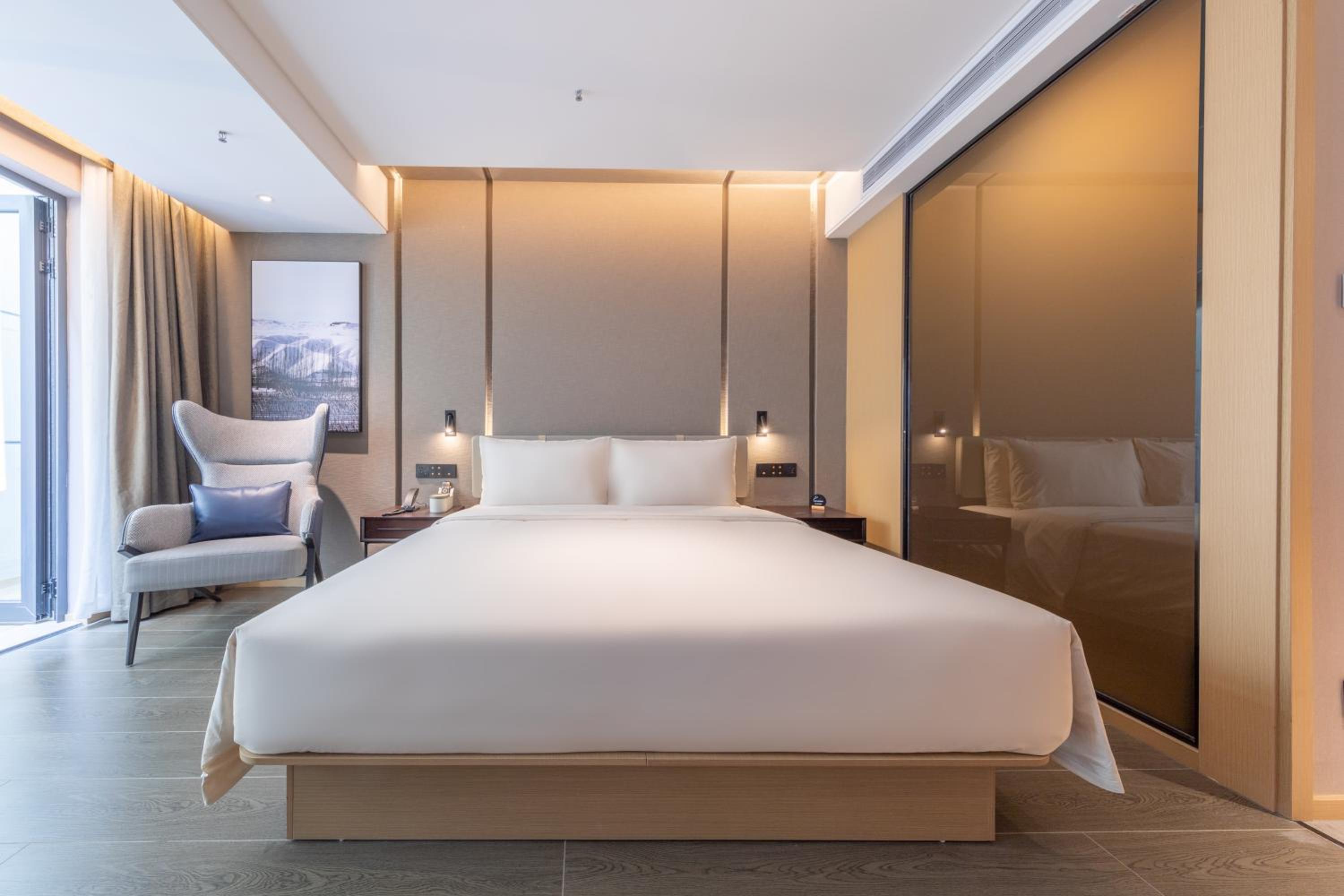 Superior Double Room with Inner Window