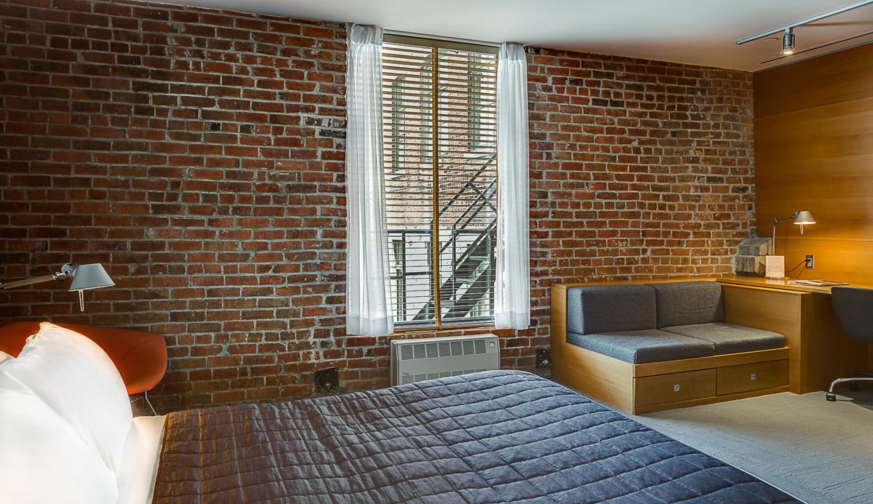 Corner Loft - Photo 4