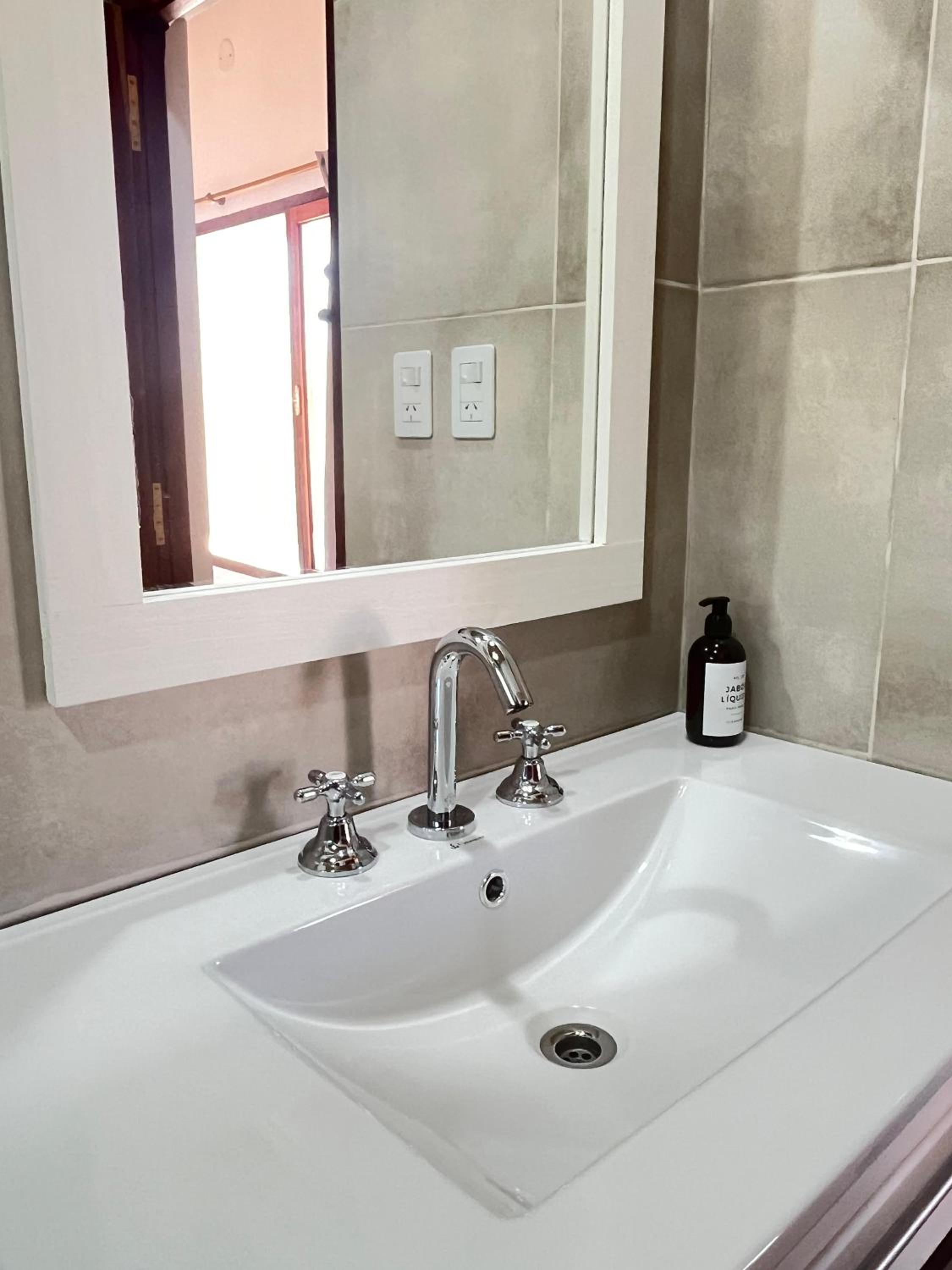 Deluxe Double or Twin Room with Mountain View photo 3