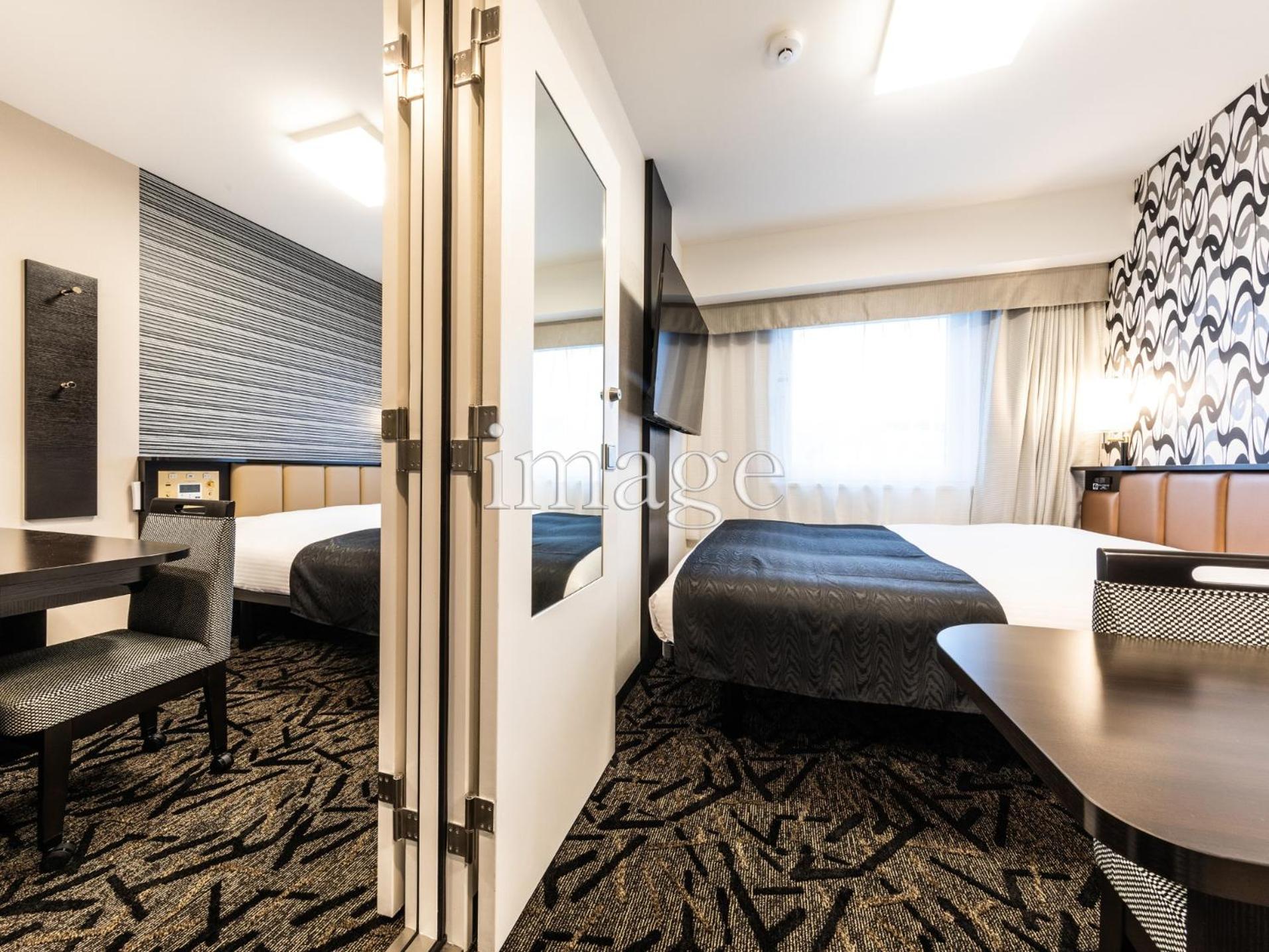 Connecting King Room - Non-Smoking - Photo 1