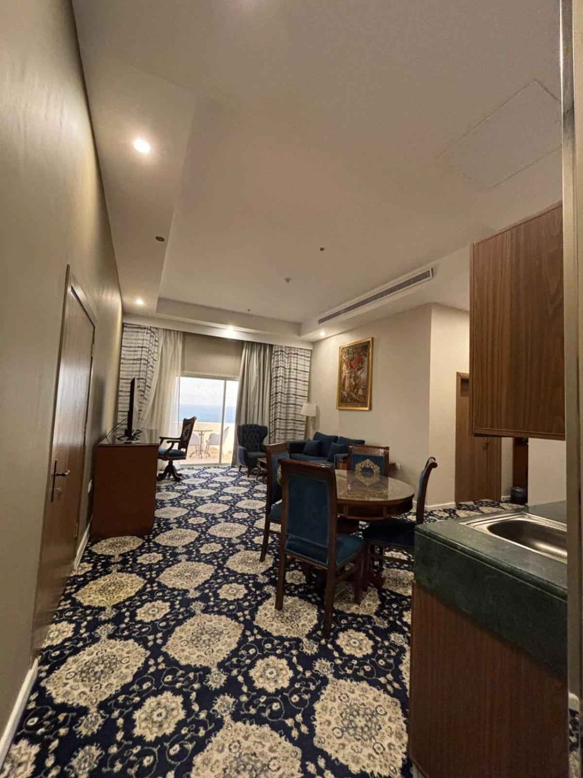 Family Room with Sea View photo 3