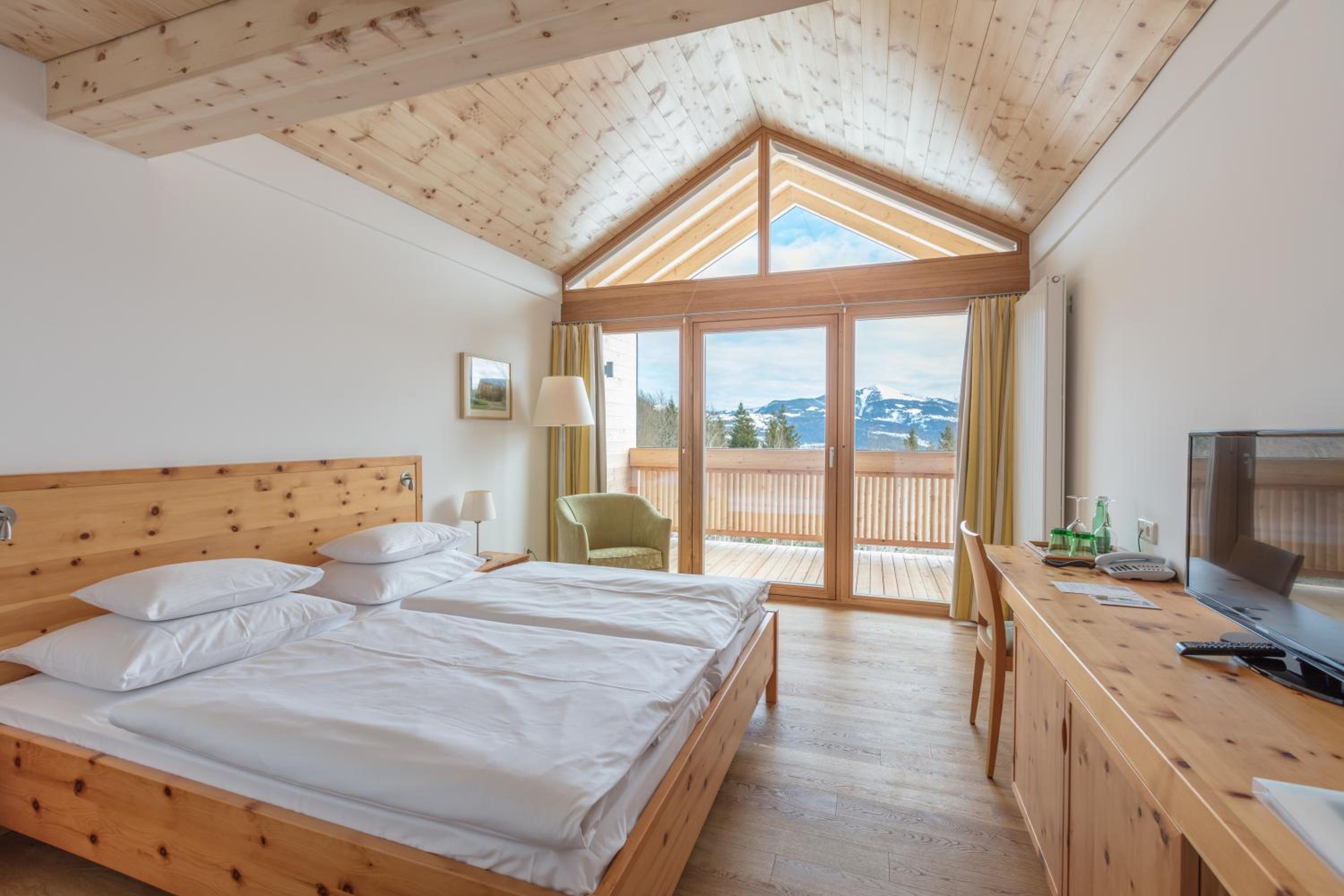 Junior Suite with Balcony photo 3