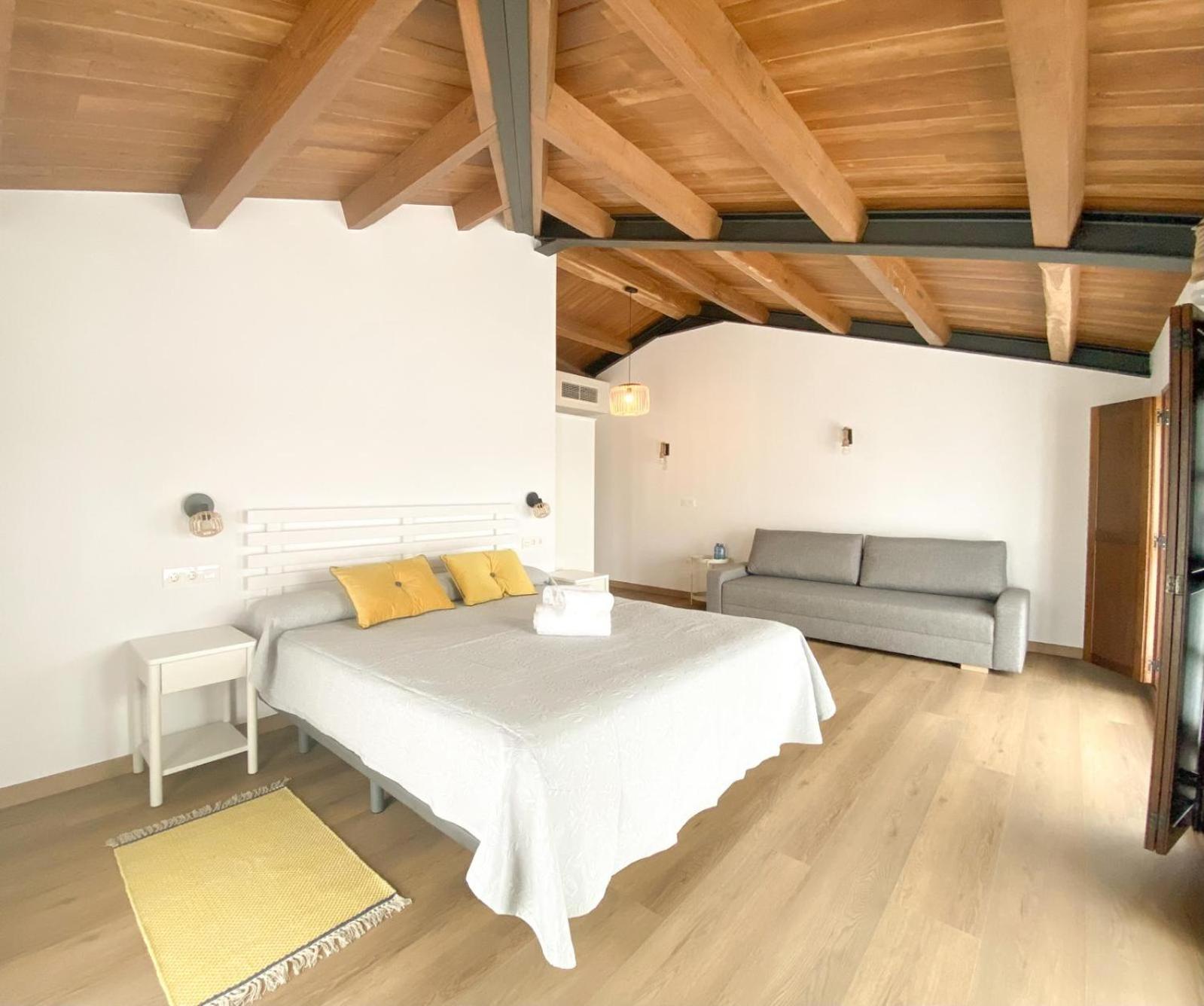 Deluxe Suite with Spa Bath