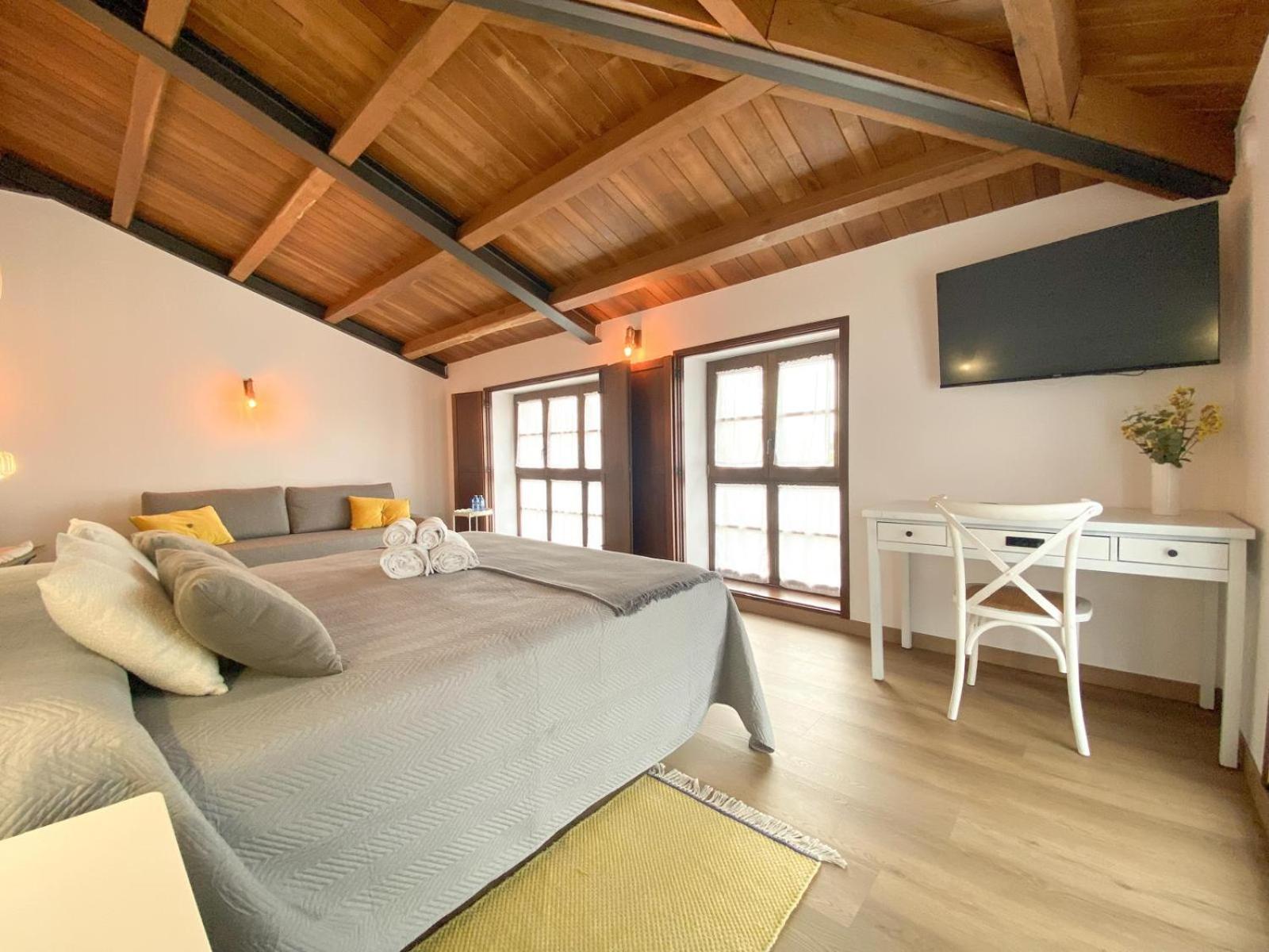 Deluxe Suite with Spa Bath