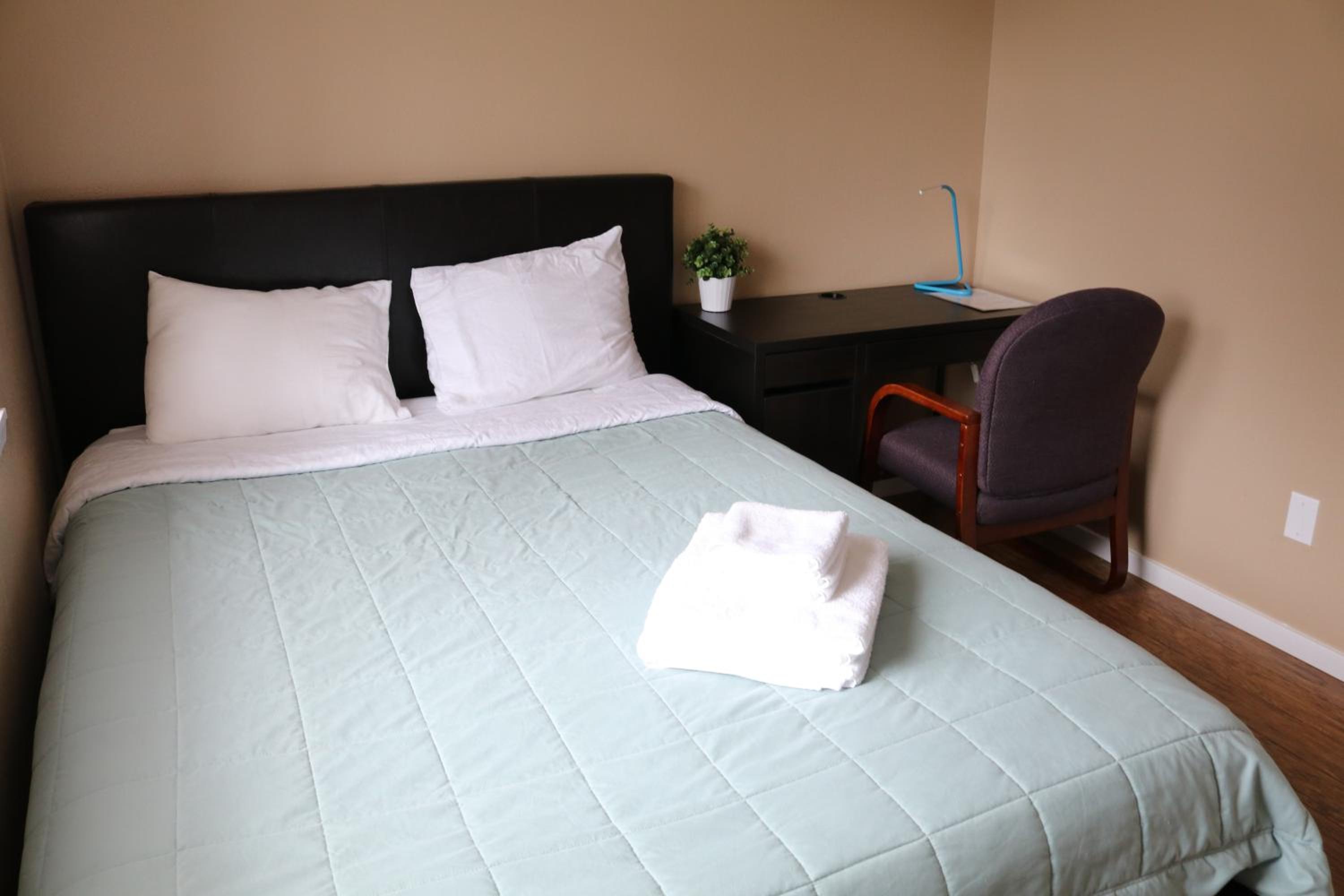 Standard Double Room with Shared Bathroom photo 3