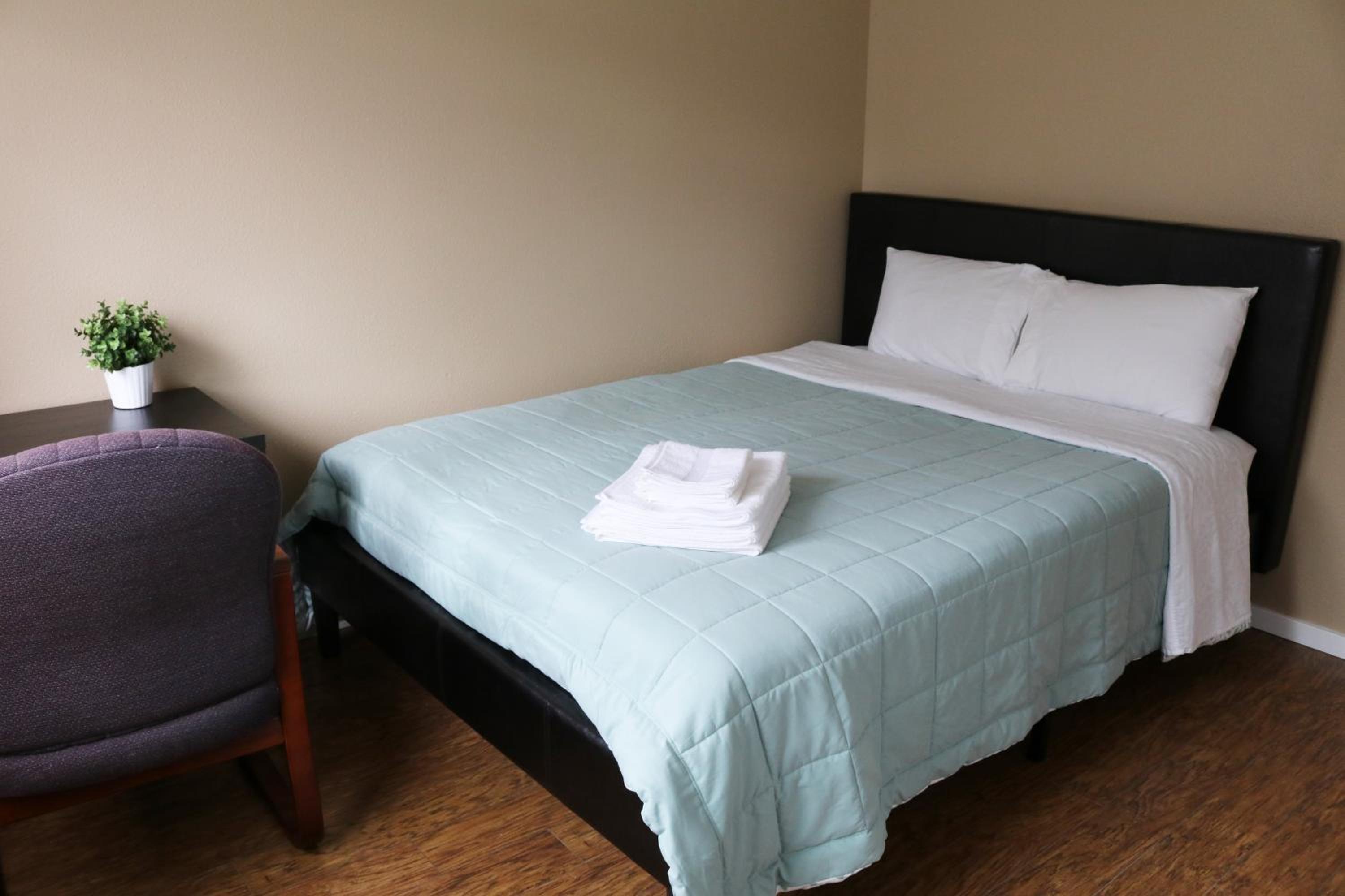 Standard Double Room with Shared Bathroom photo 1