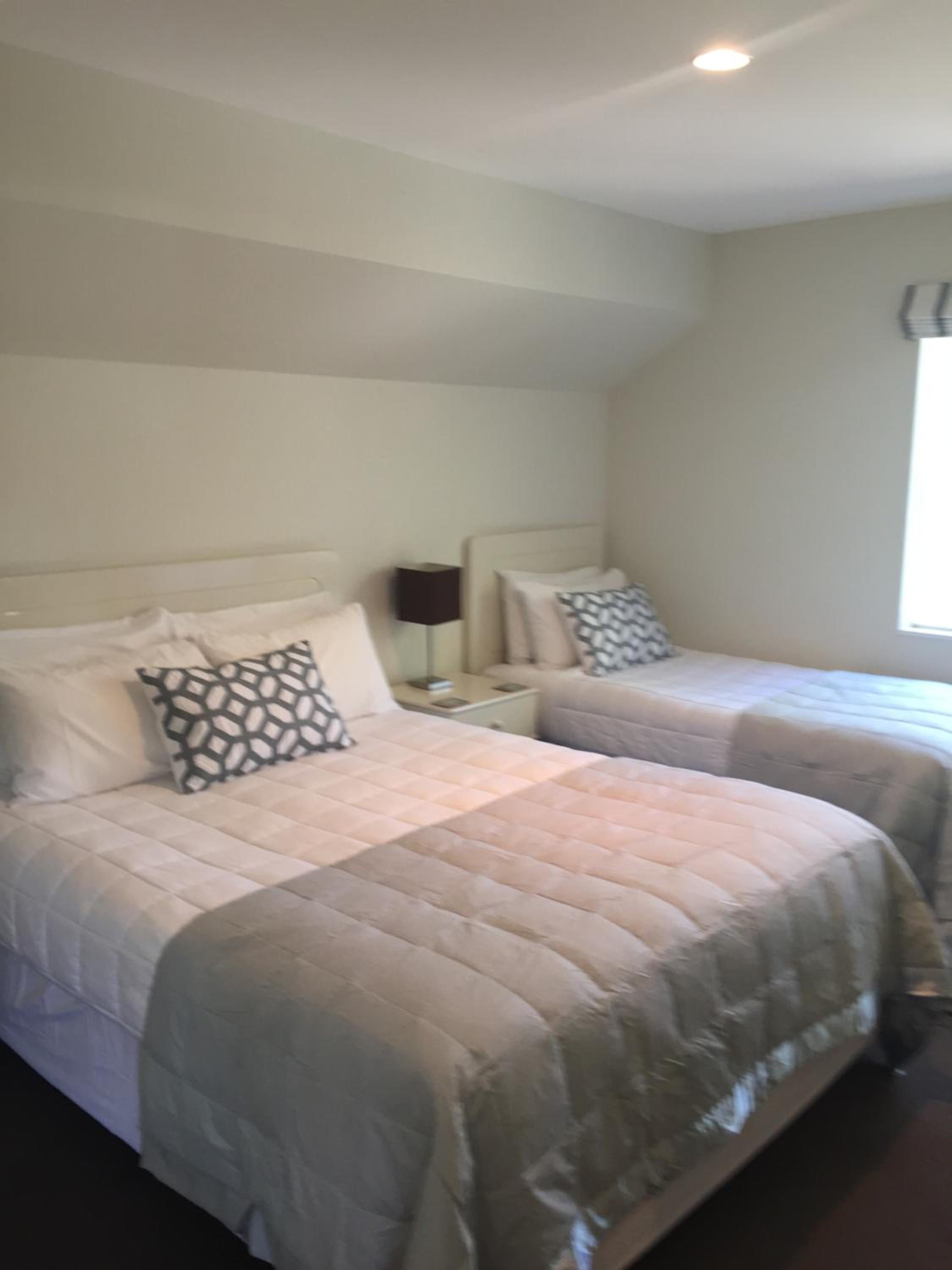 Two-Bedroom Apartment - Photo 12