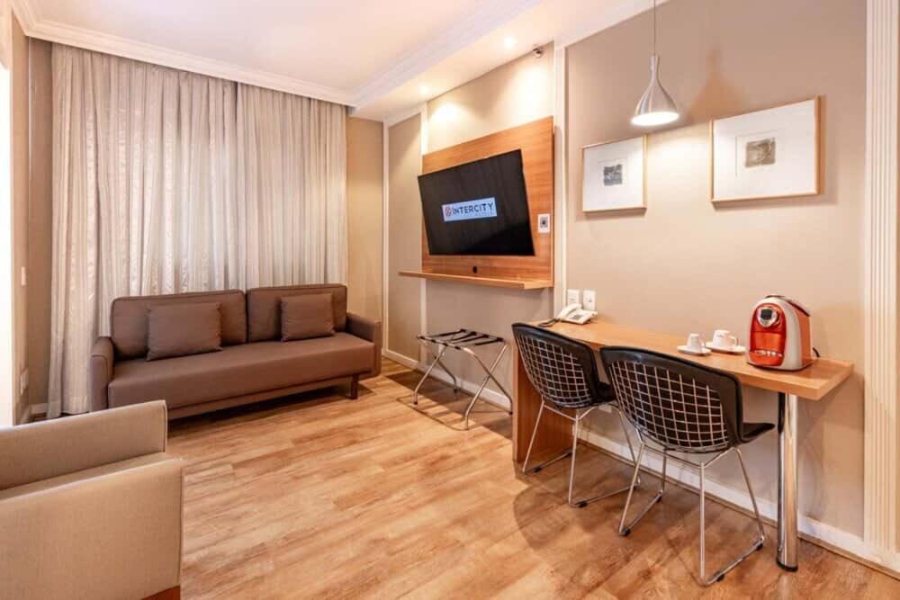Luxo PcD - 1 Cama Casal