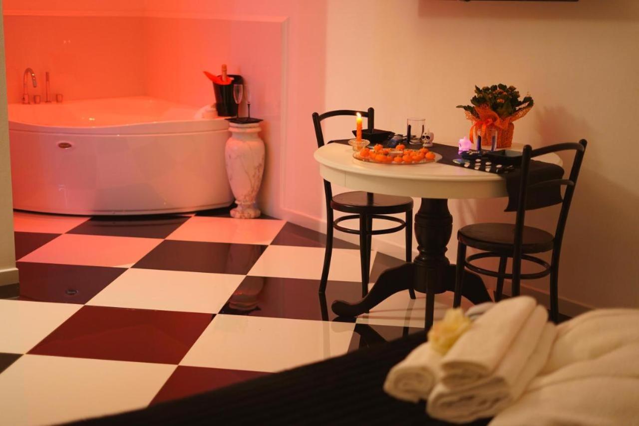 Queen Room with Spa Bath photo 3