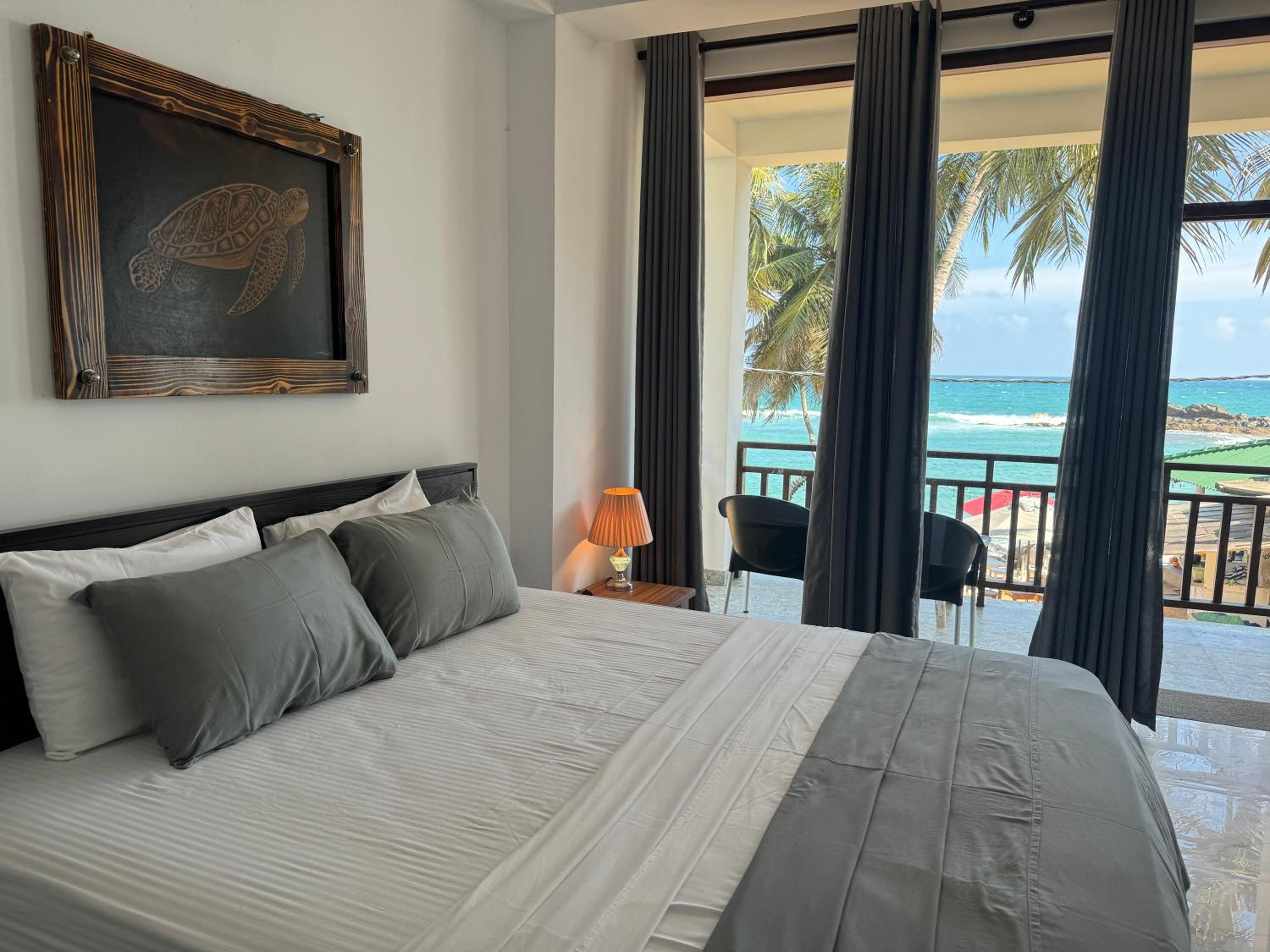 Deluxe Double Room with Balcony and Sea View photo 2
