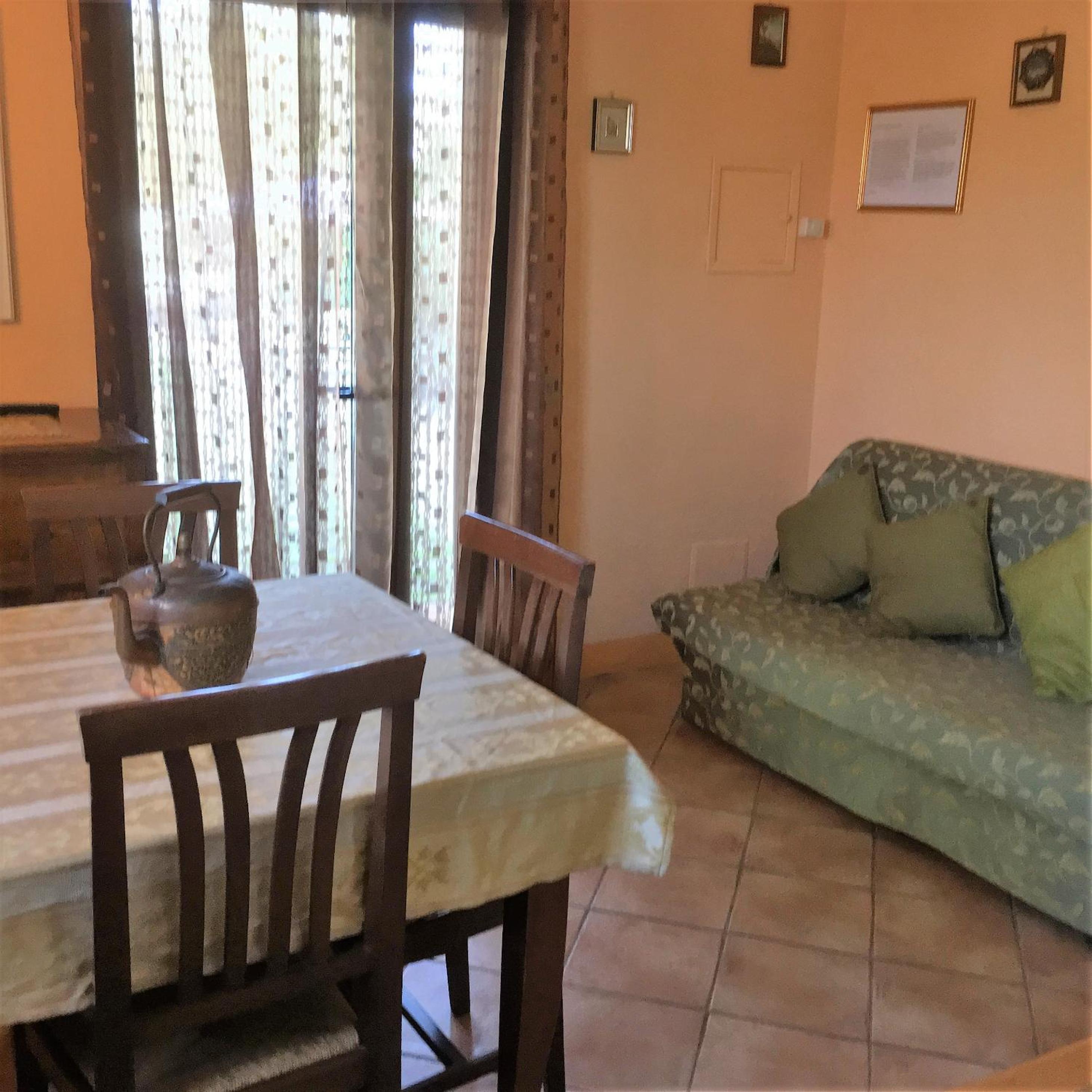 Two-Bedroom Apartment with Garden - Photo 9