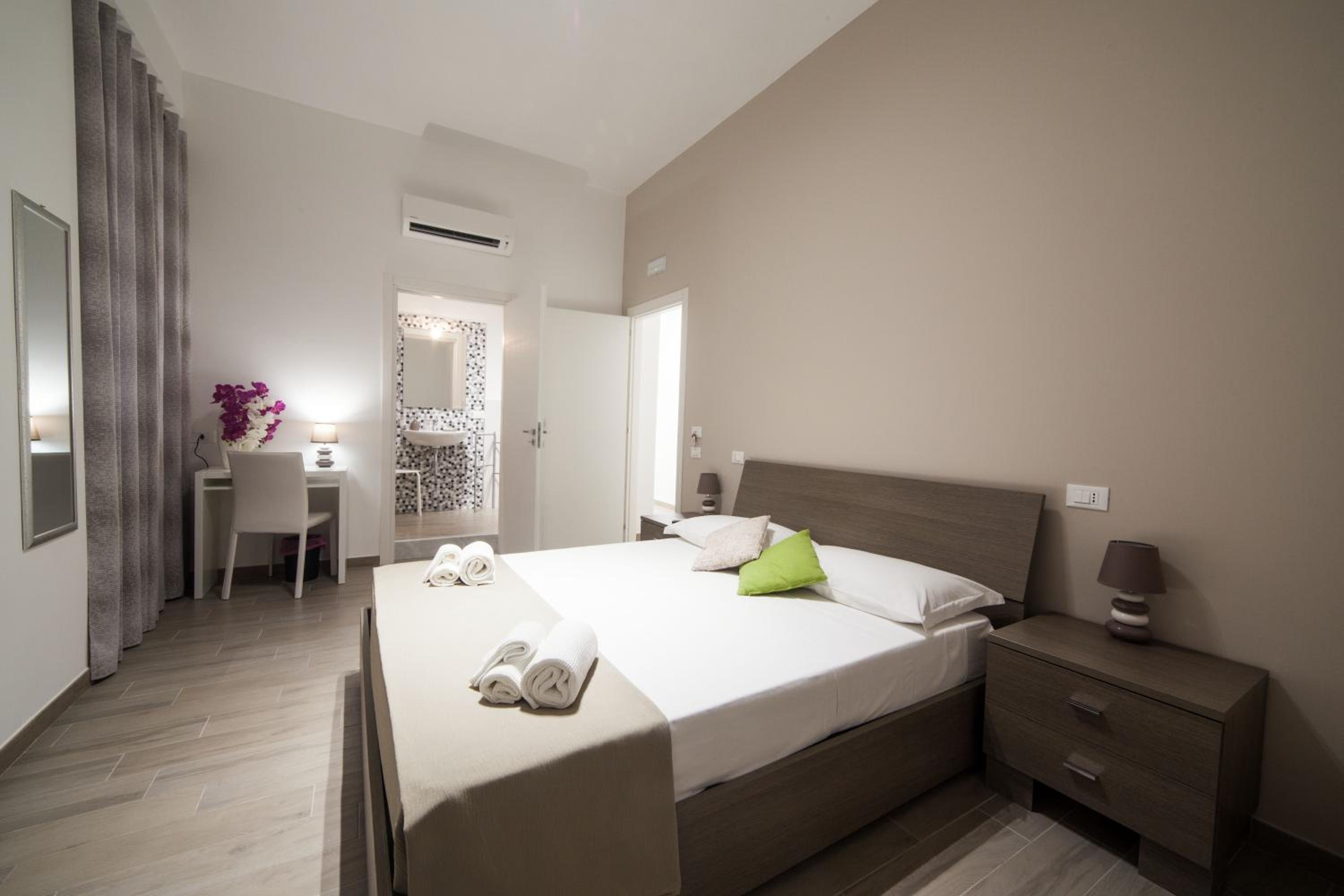 Double Room with Extra Bed photo 1