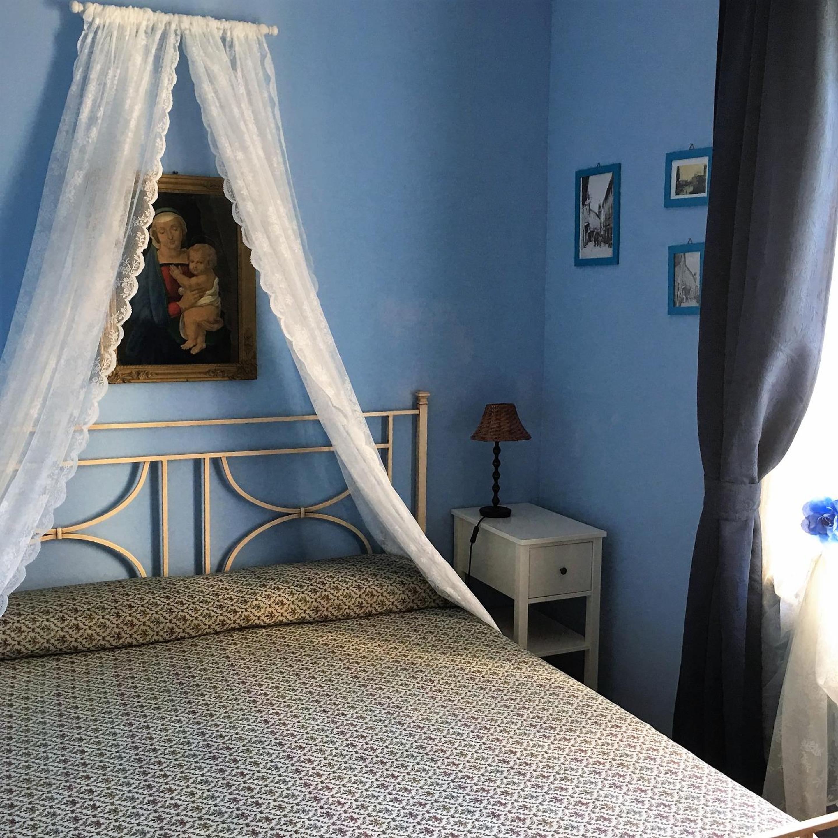 Two-Bedroom Apartment - Photo 10