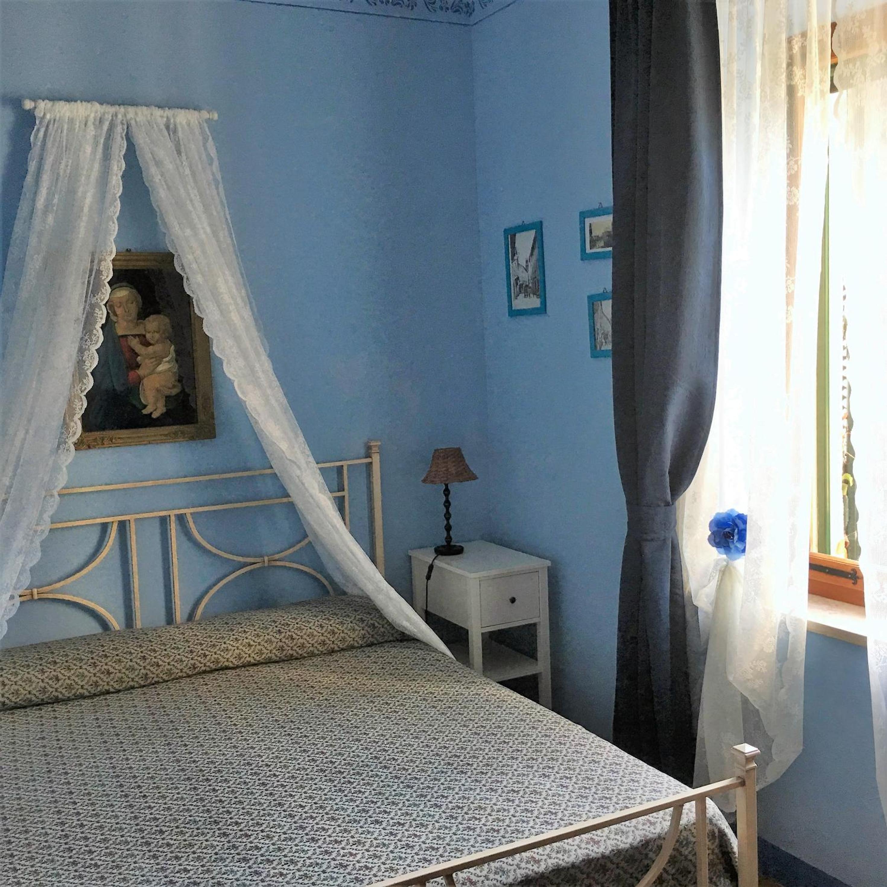 Two-Bedroom Apartment - Photo 11