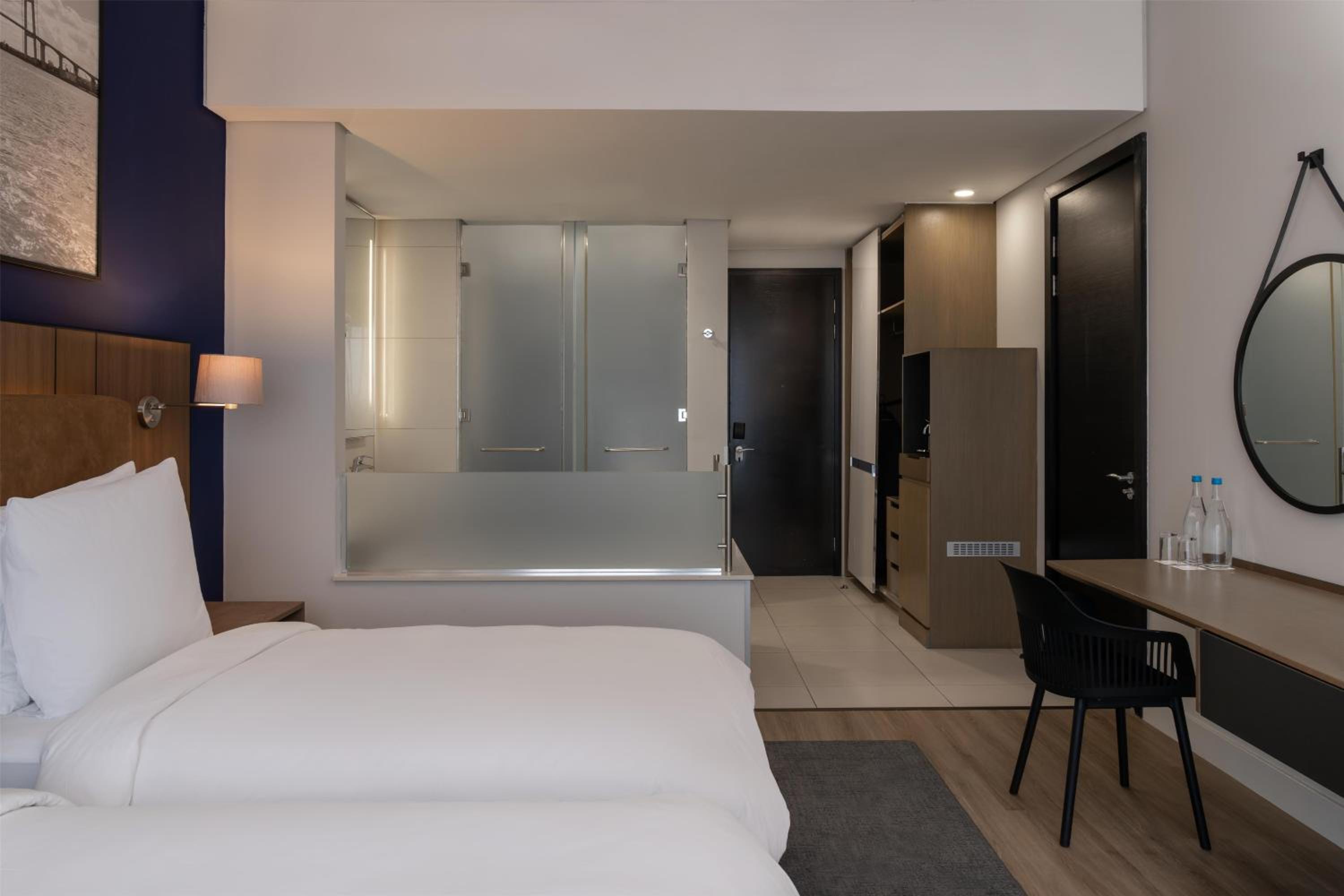 Deluxe Room - Ocean View - Photo 2