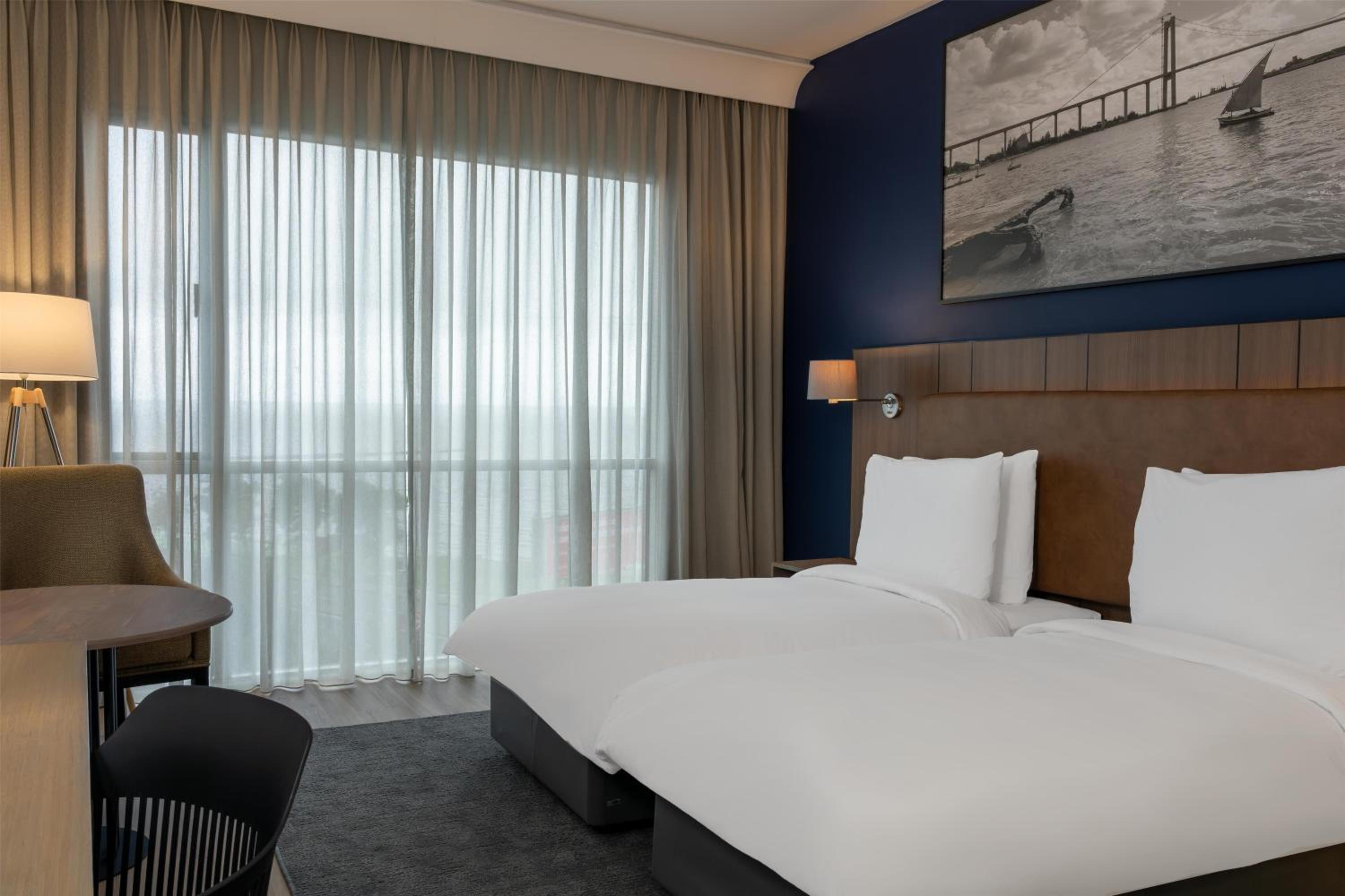 Deluxe Room - Ocean View - Photo 3