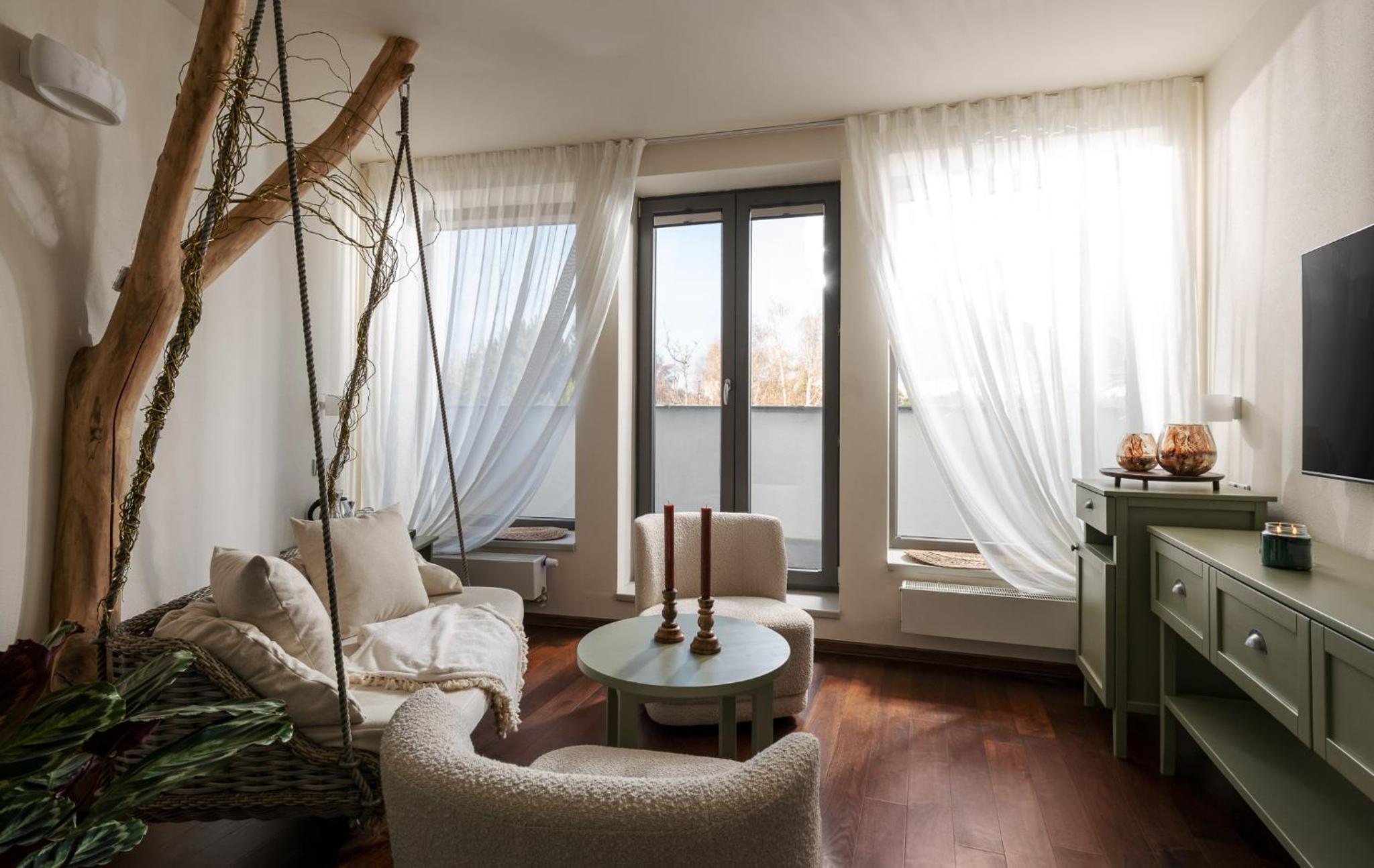King Suite with Balcony photo 2