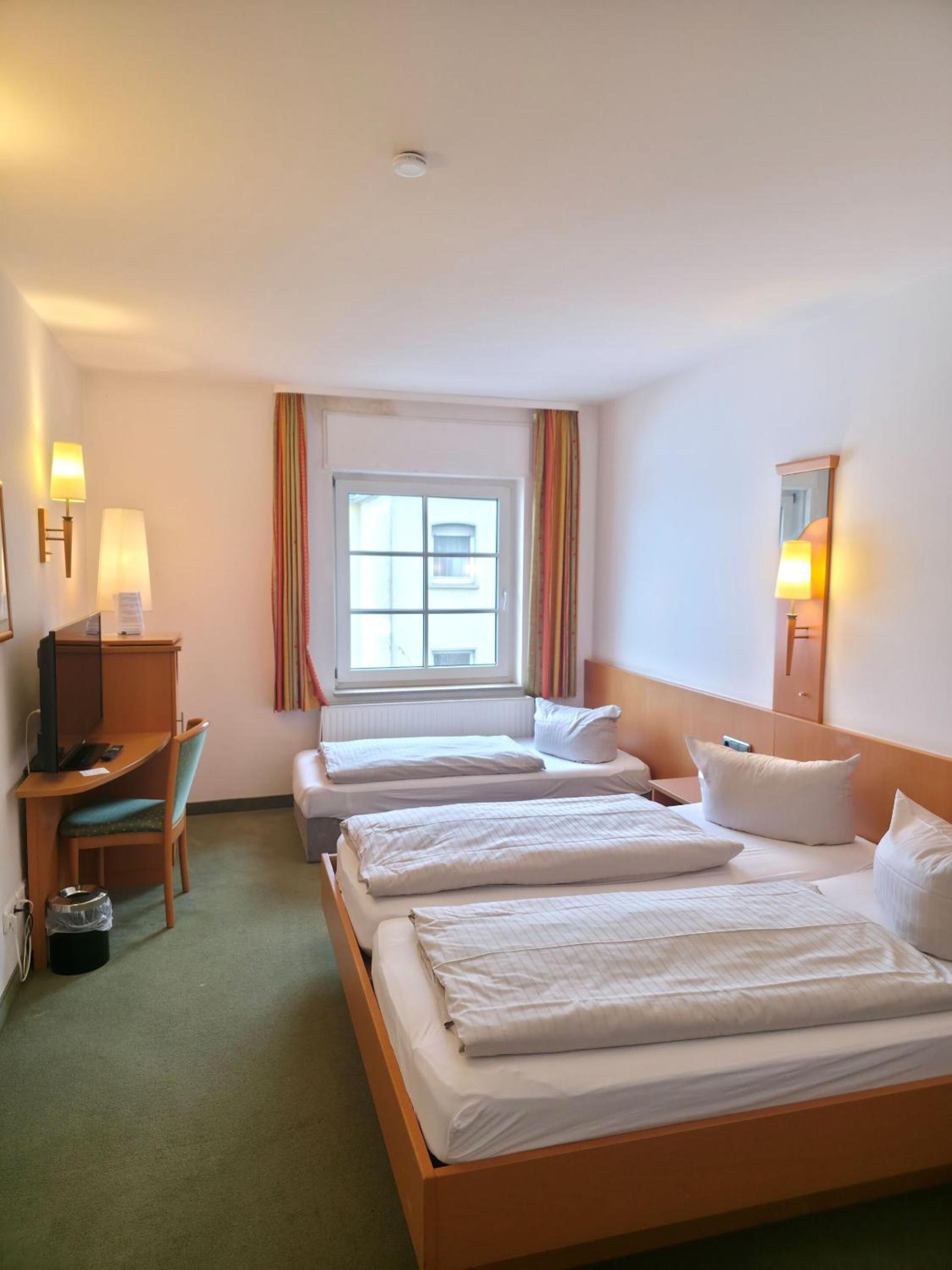 Triple Room with Shower