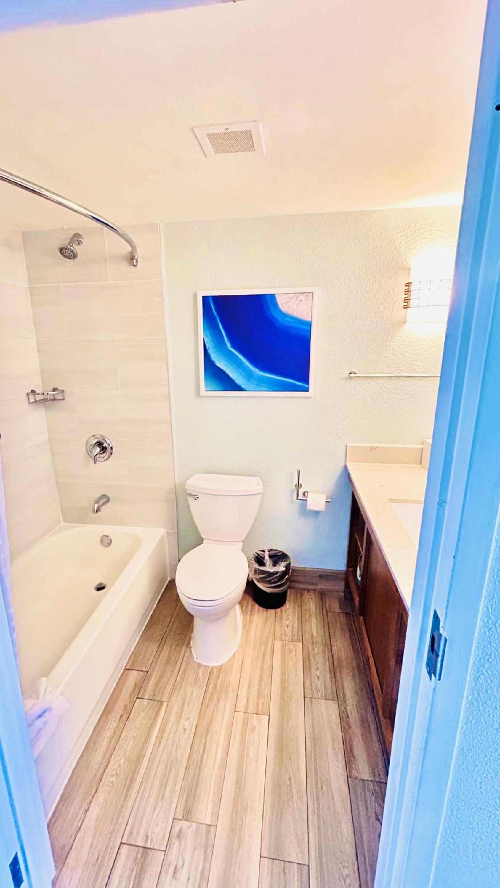 Queen Room with Two Queen Beds and Bath Tub - Mobility Accessible - Photo 2