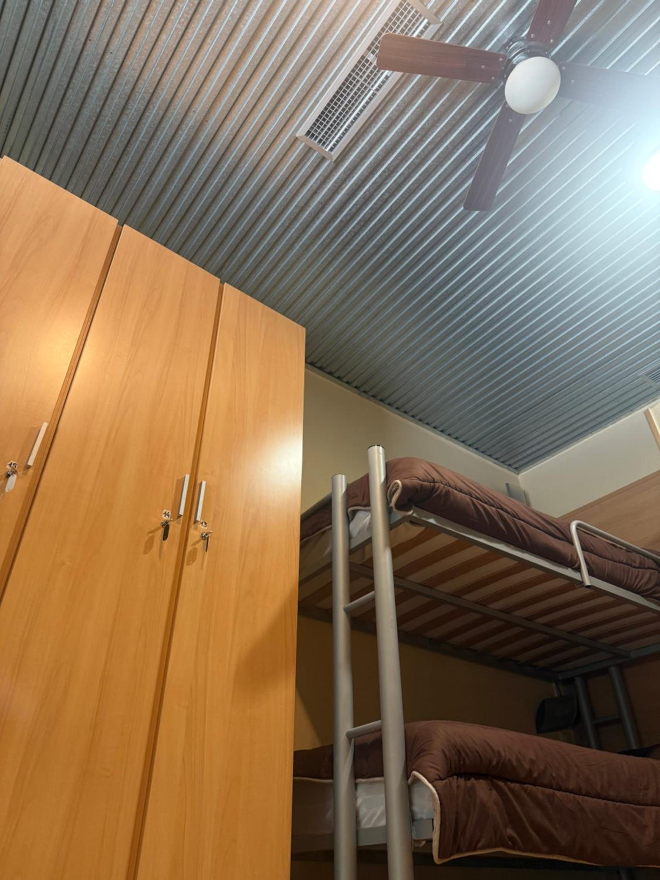 Habitación familiar con baño compartido