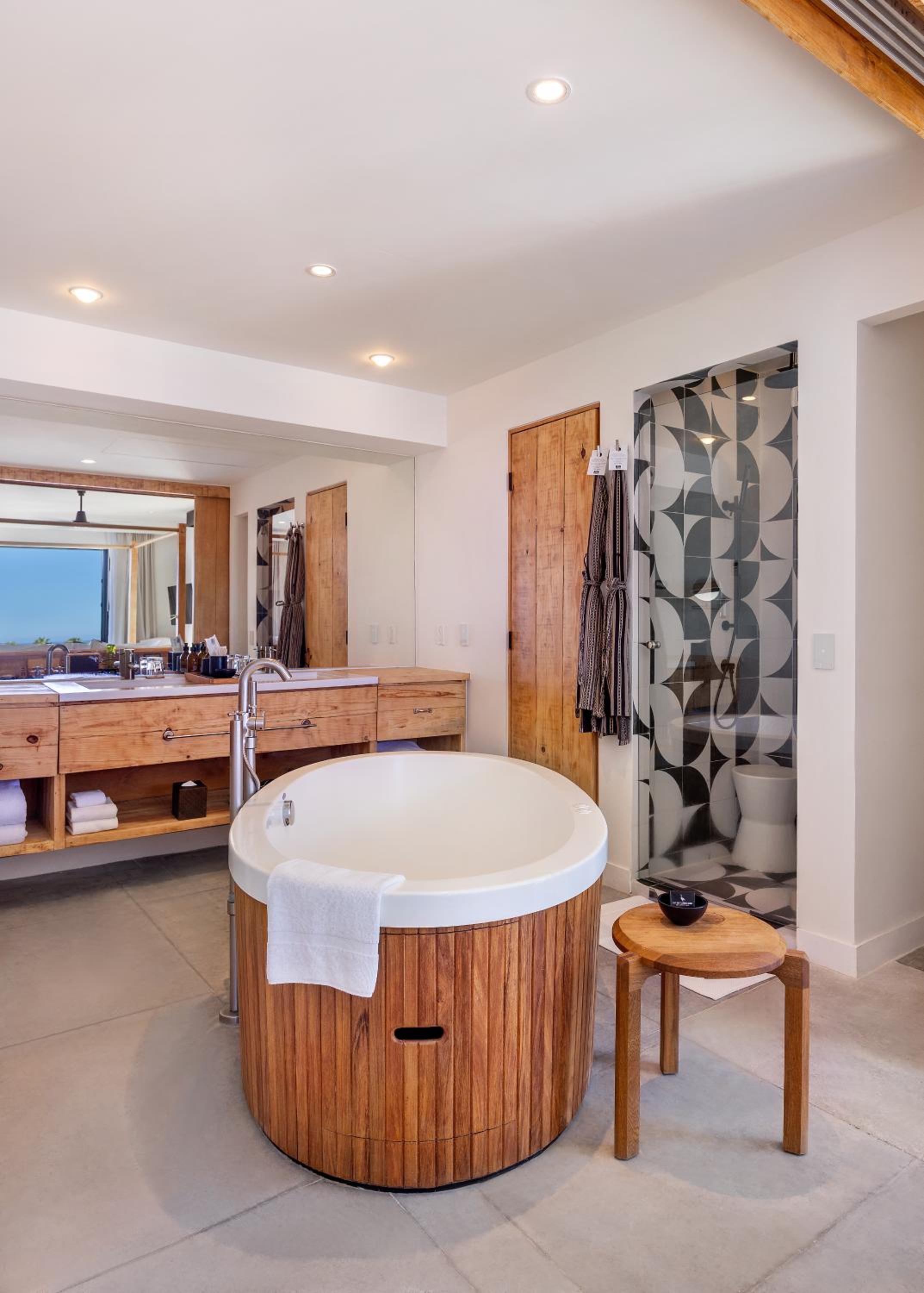 Two-Bedroom Suite - Photo 2