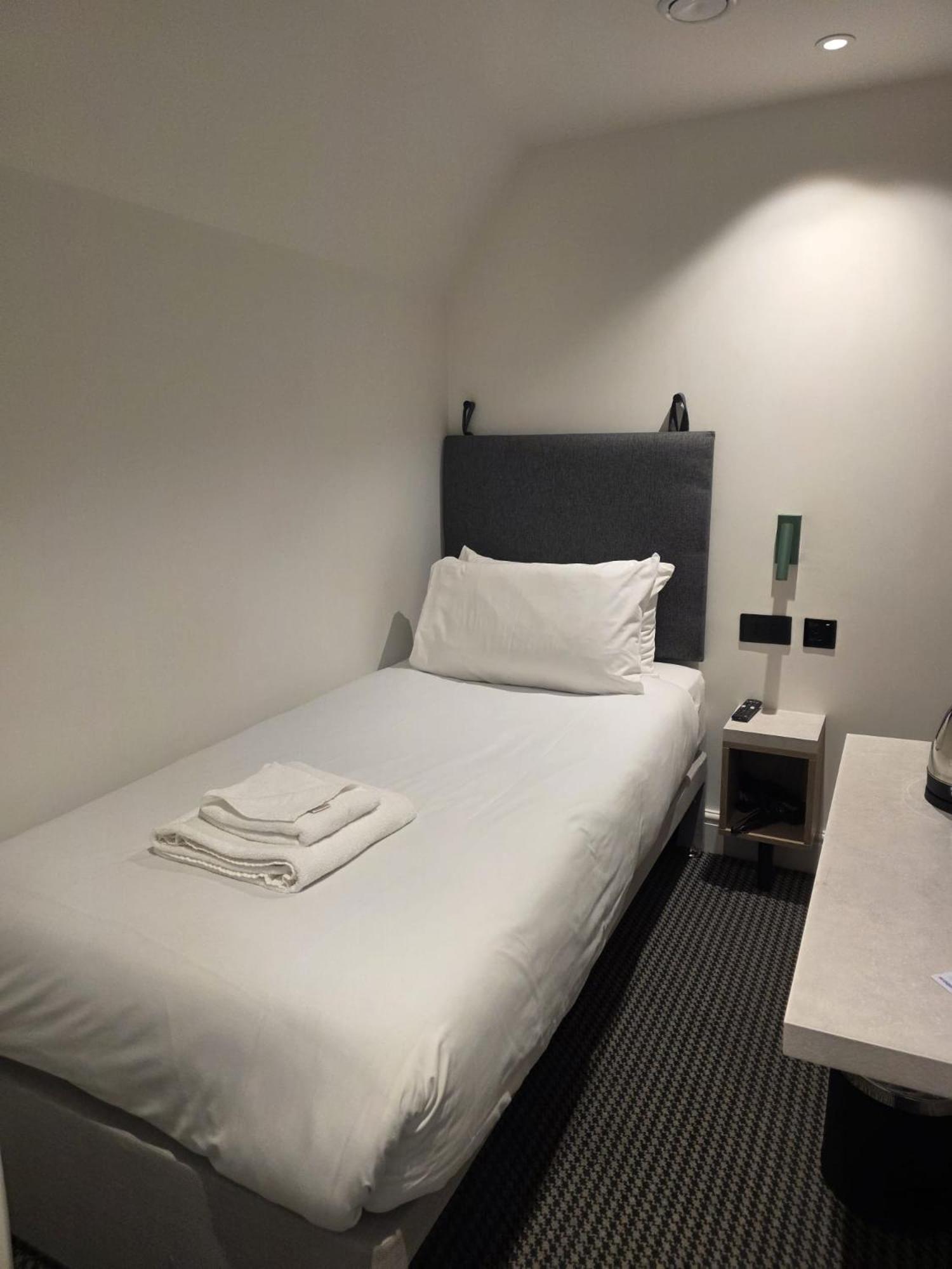 Windowless Single Room photo 1
