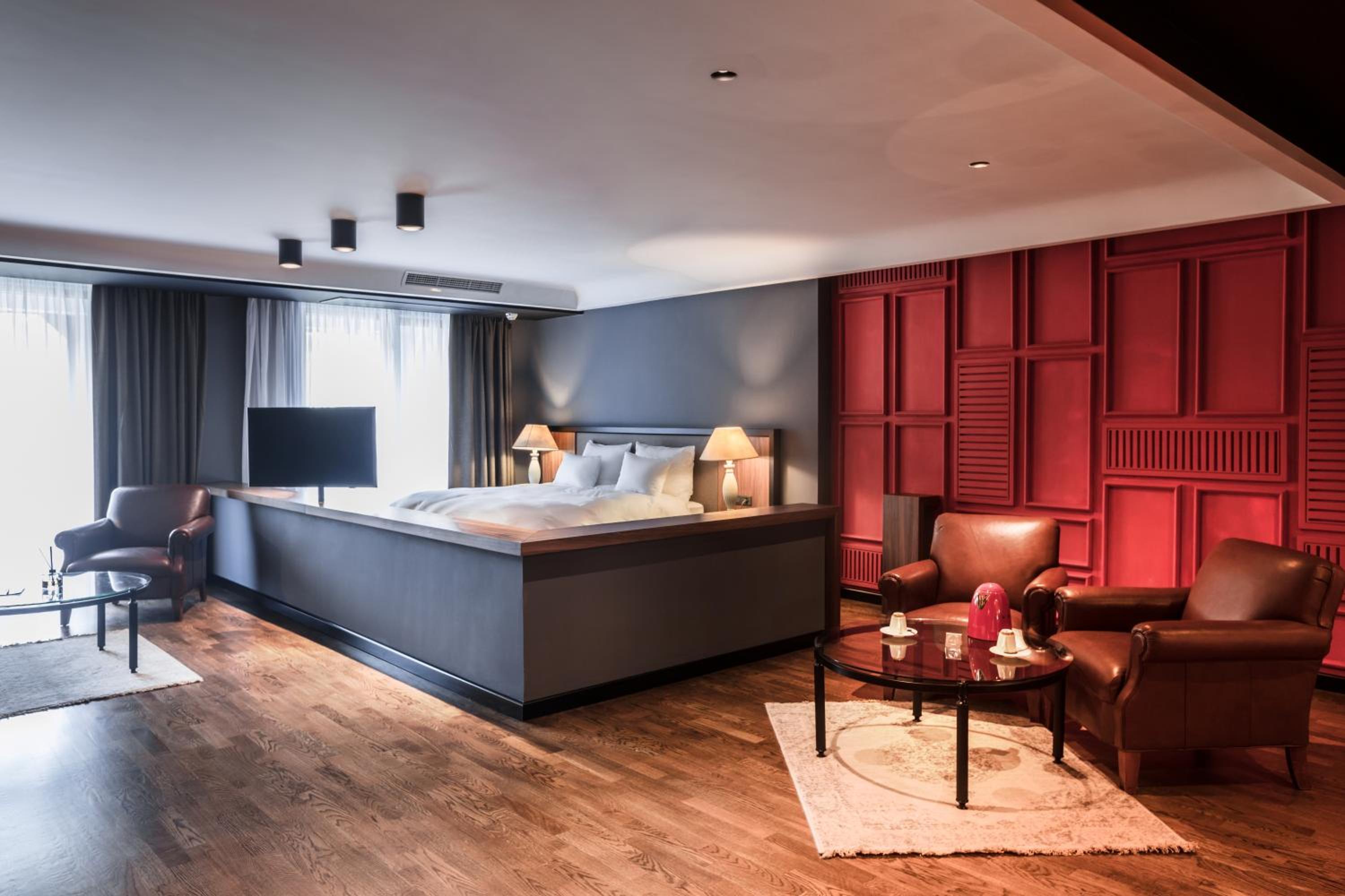 Executive Suite with River View