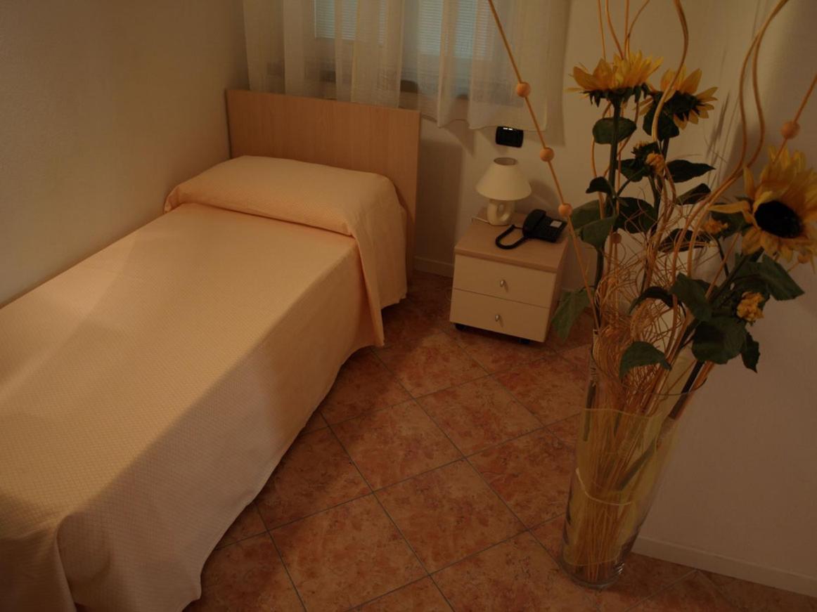 Single Room photo 1