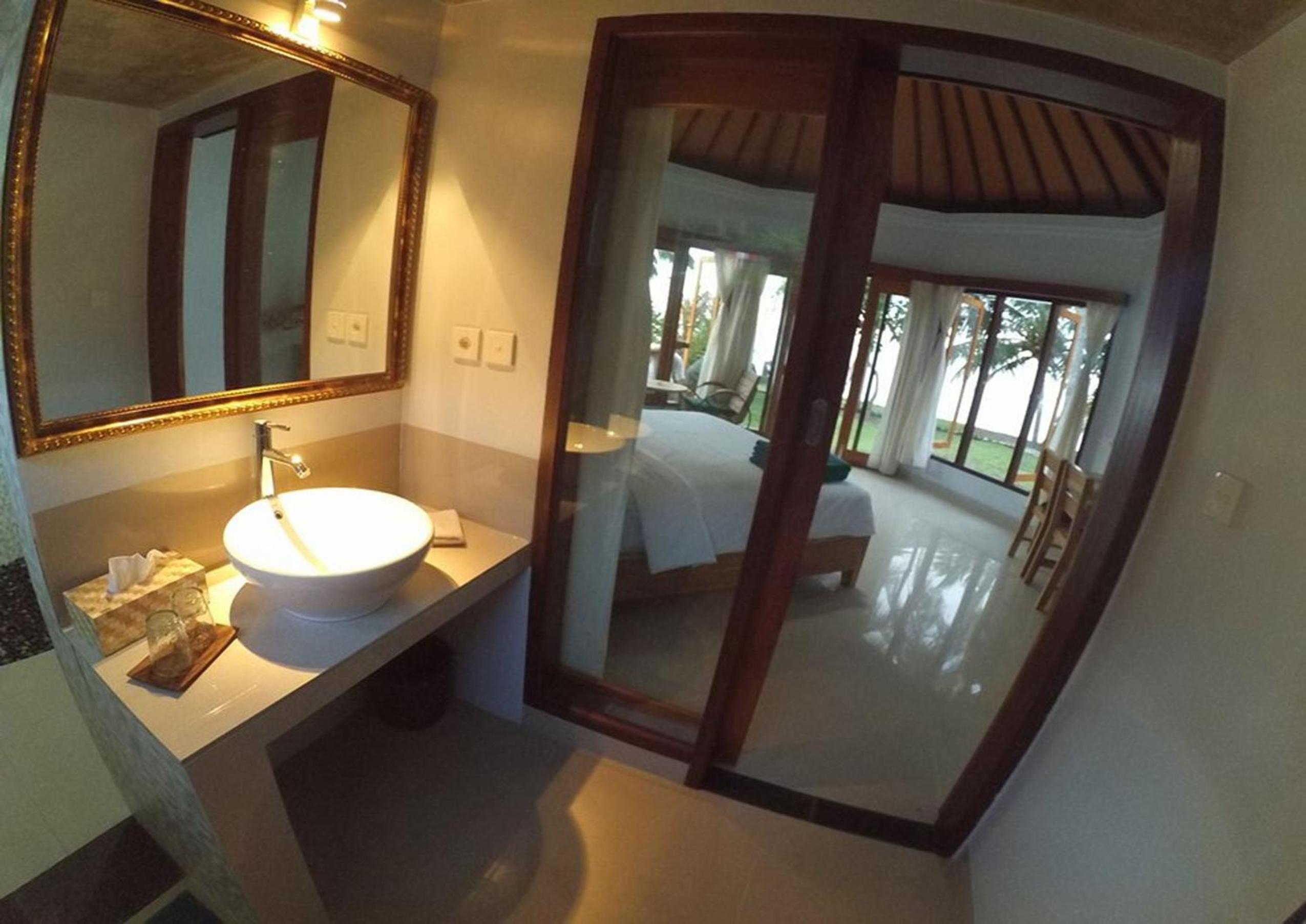 Deluxe Bungalow with Sea View - Photo 4