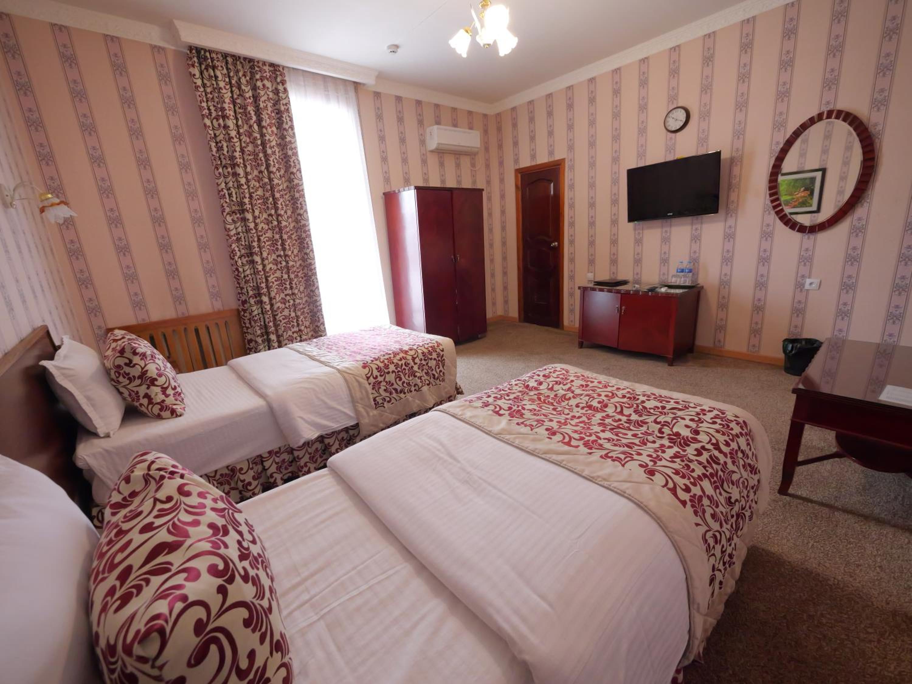 Budget Twin Room photo 2