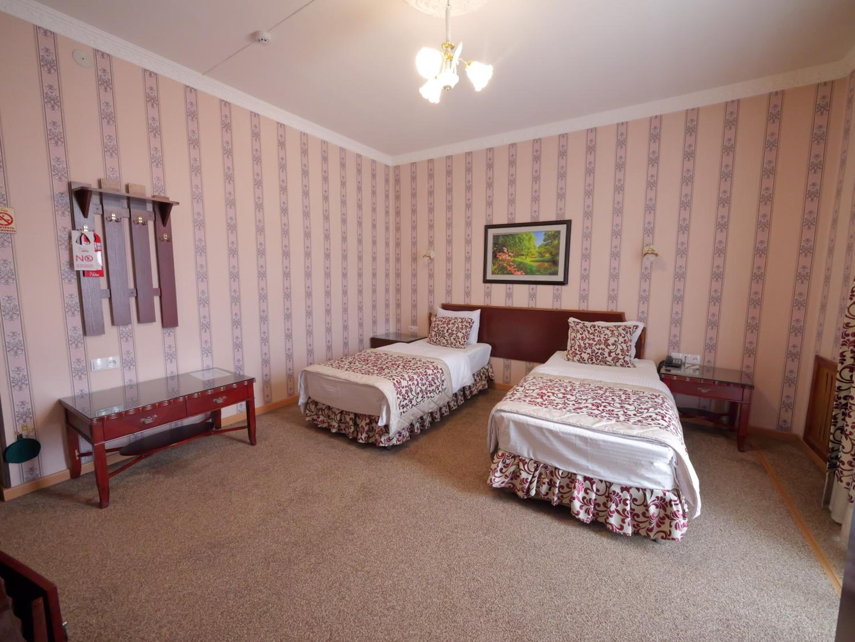 Budget Twin Room photo 3