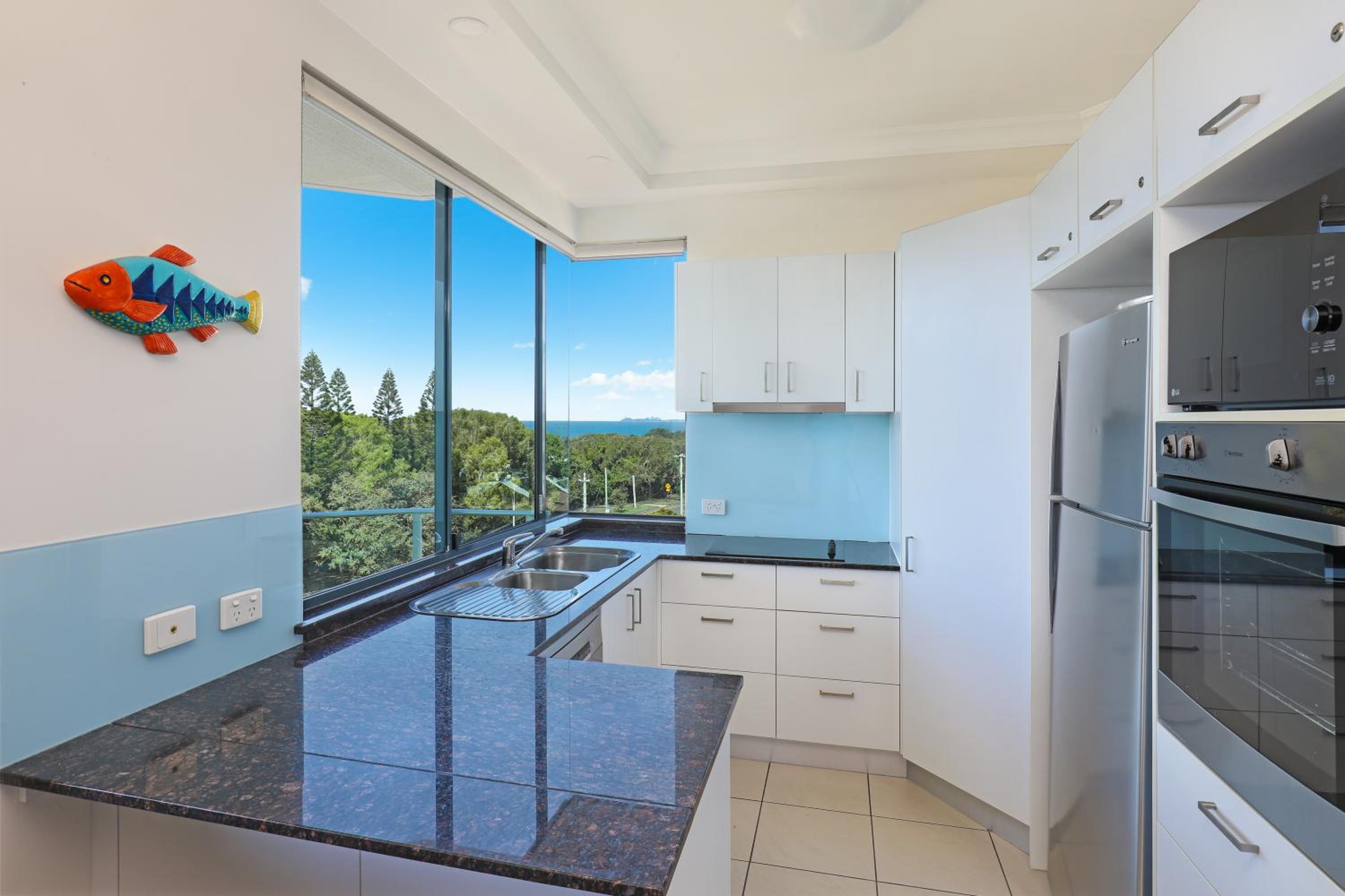 Three-Bedroom Apartment with Ocean View photo 3
