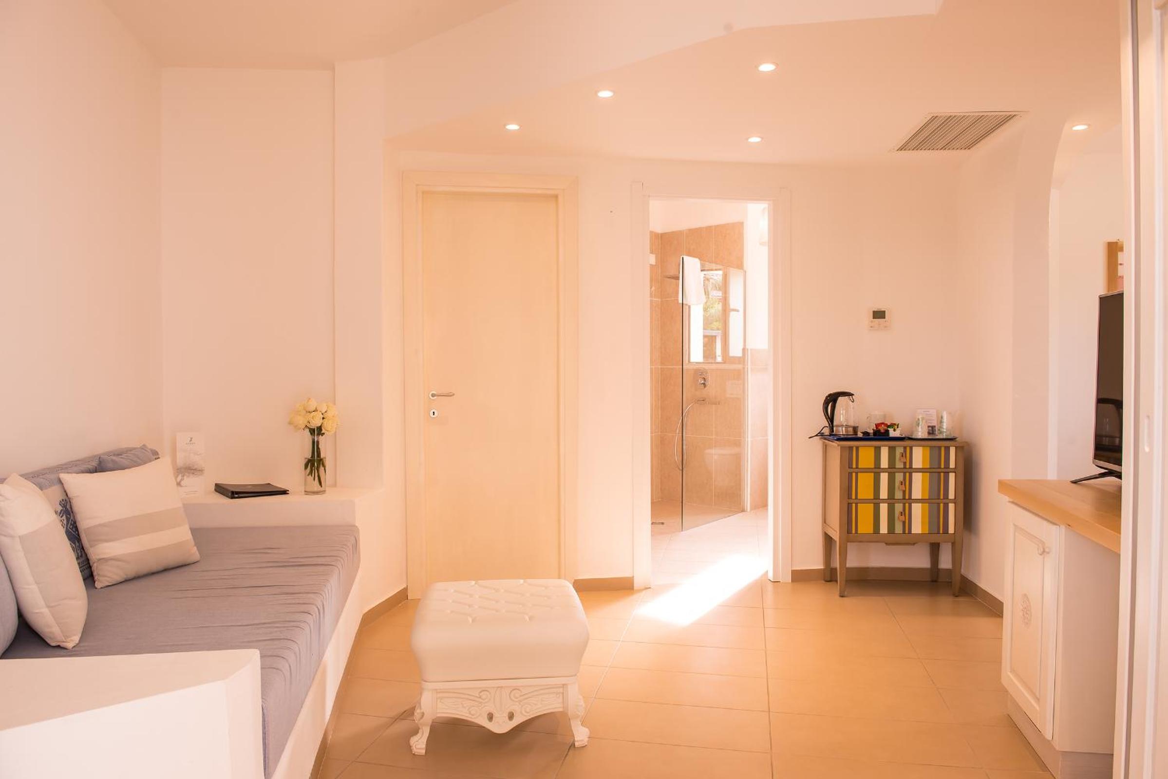 Deluxe Suite with Spa Bath