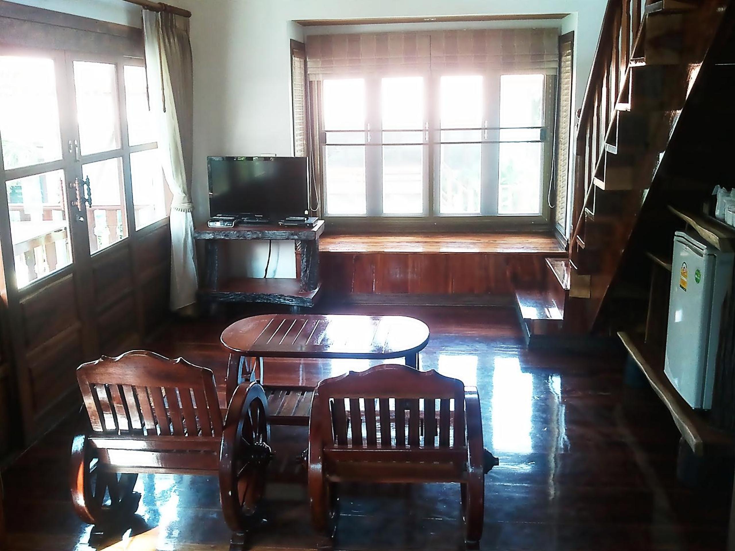 Deluxe Family Bungalow (6 Adults) photo 3