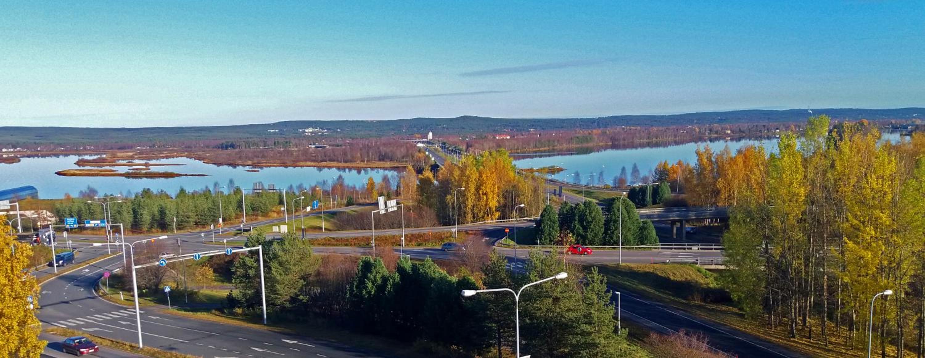 Apartment with Lake View - Photo 19