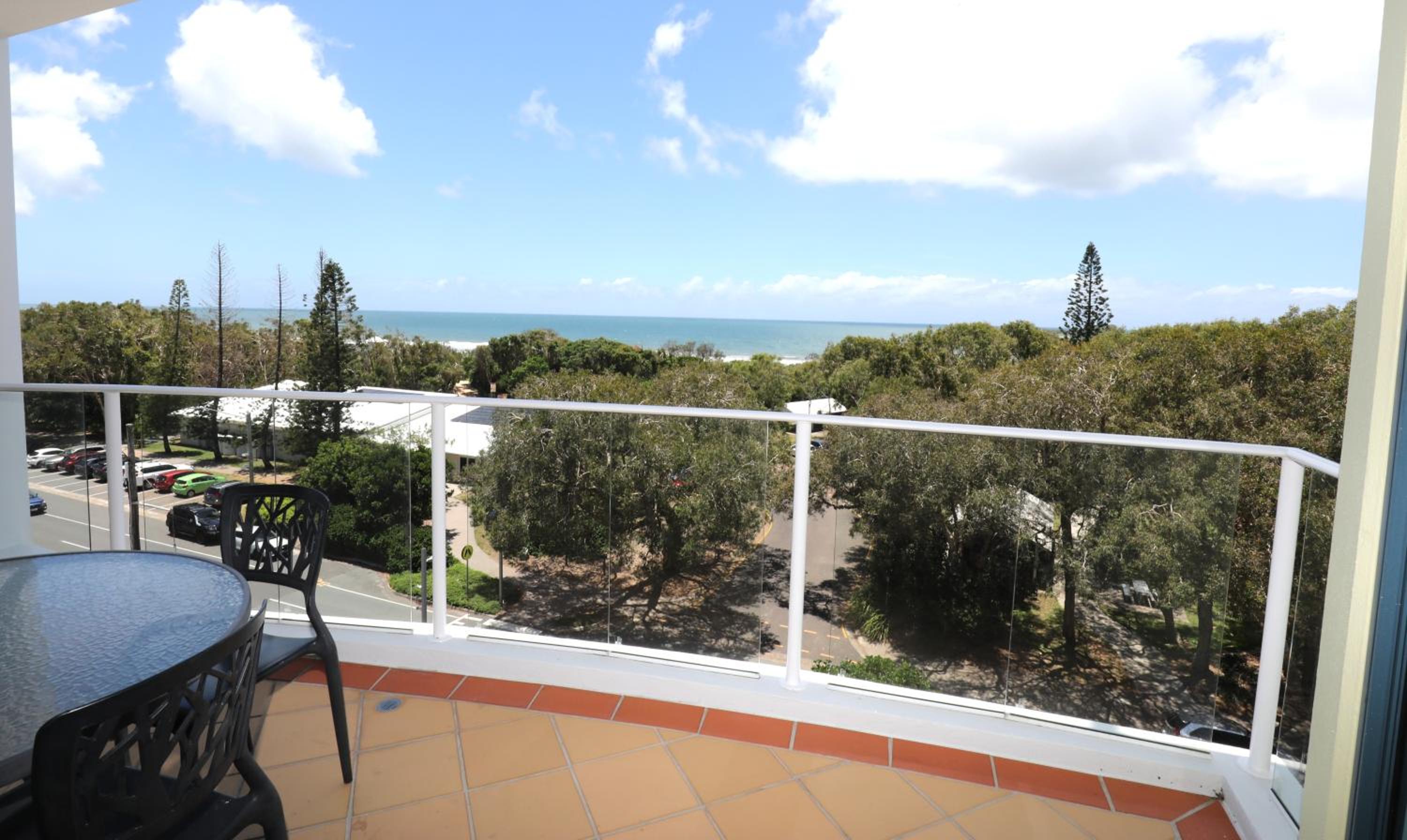 Three-Bedroom Apartment with Ocean View photo 2
