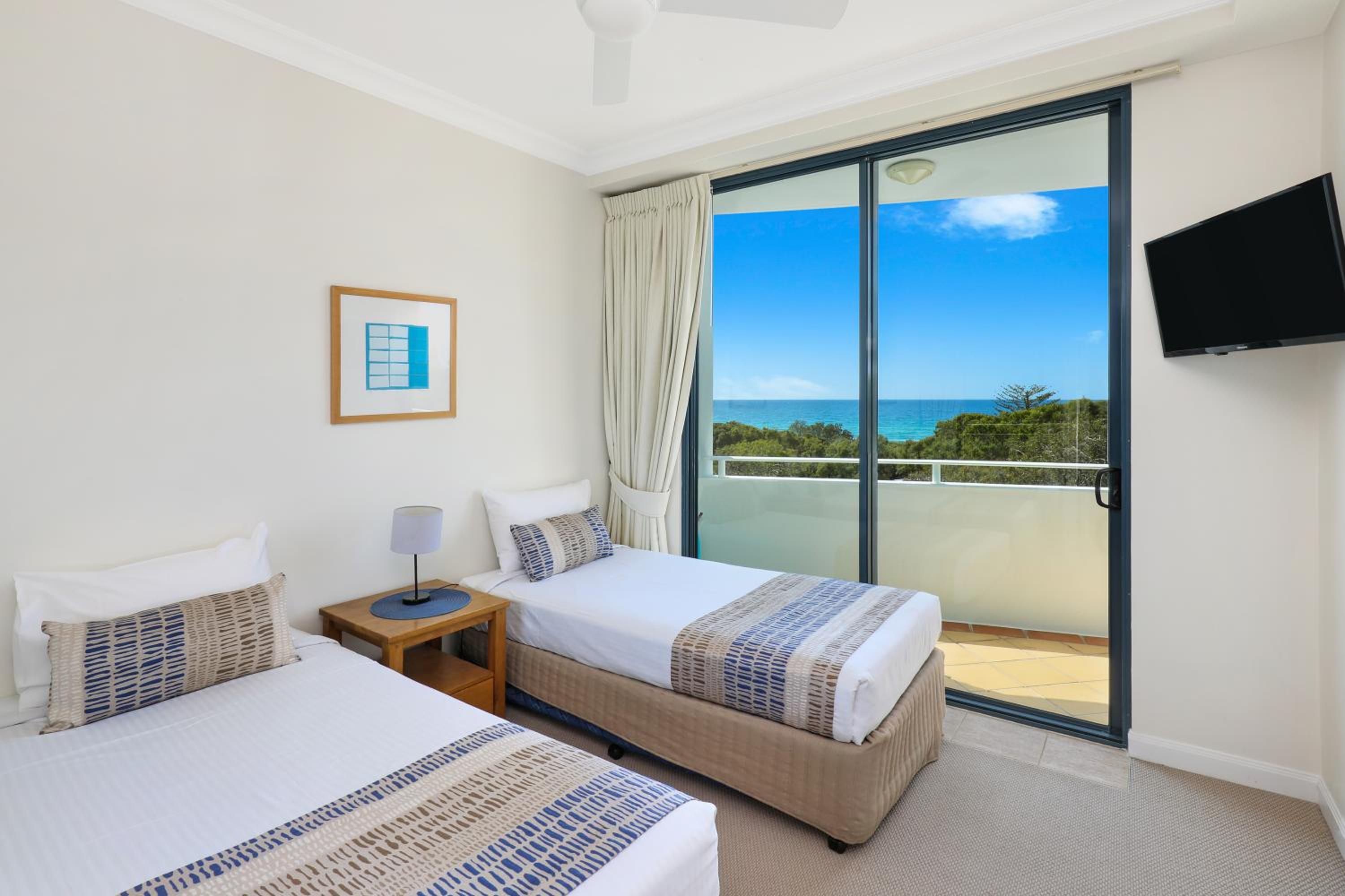 Two-Bedroom Apartment with Ocean View photo 2