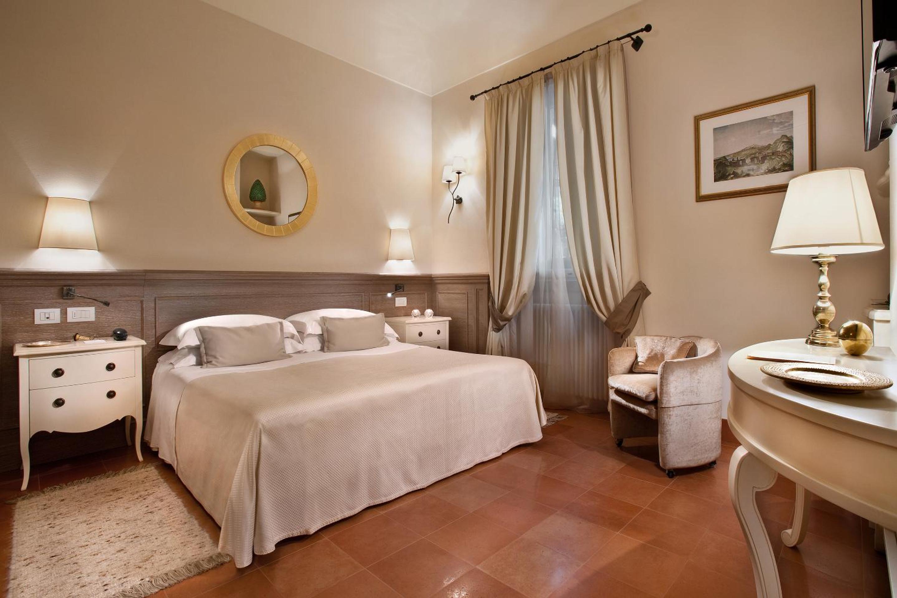 Double or Twin Room - Photo 1