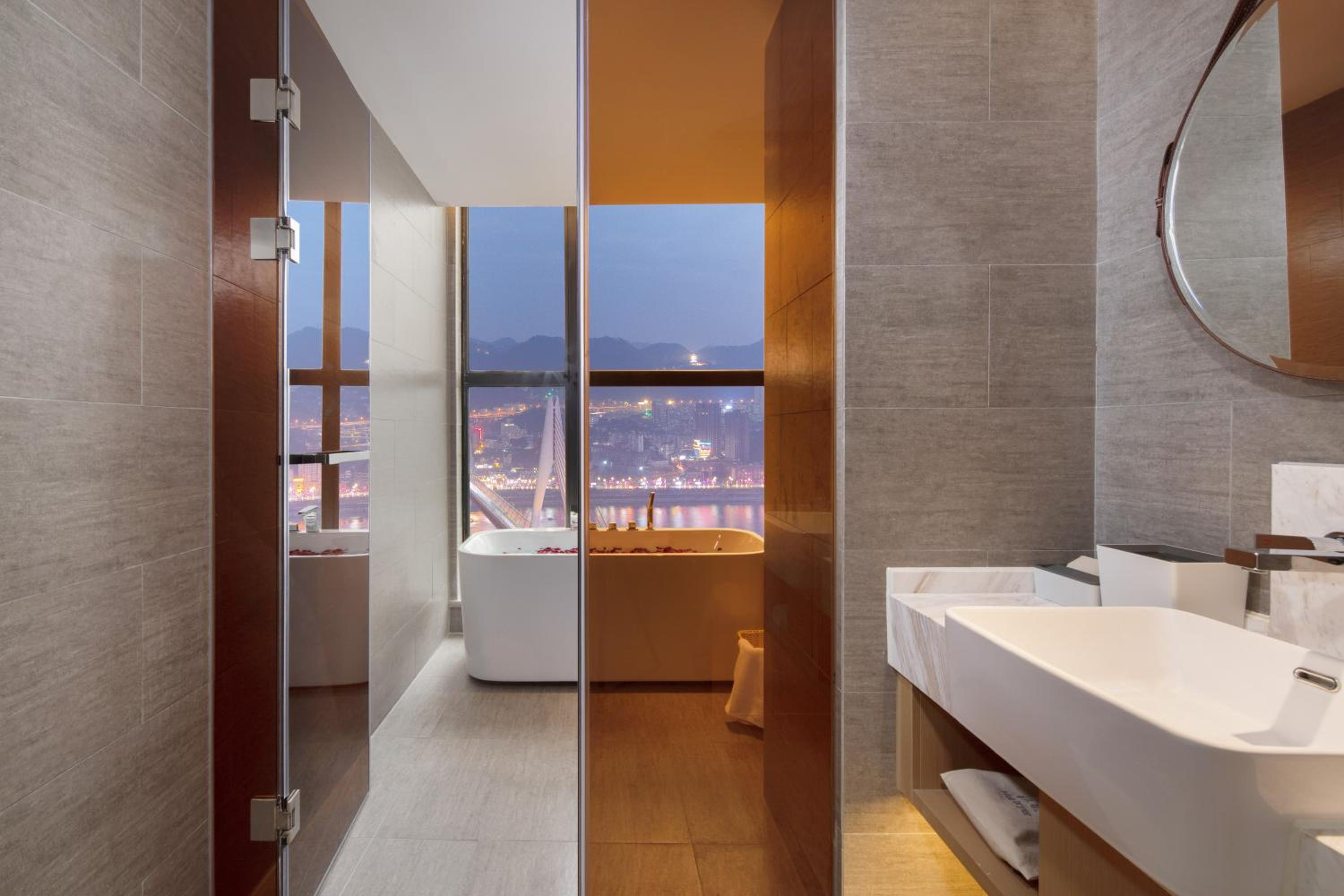 Jimu Suite with River View photo 2