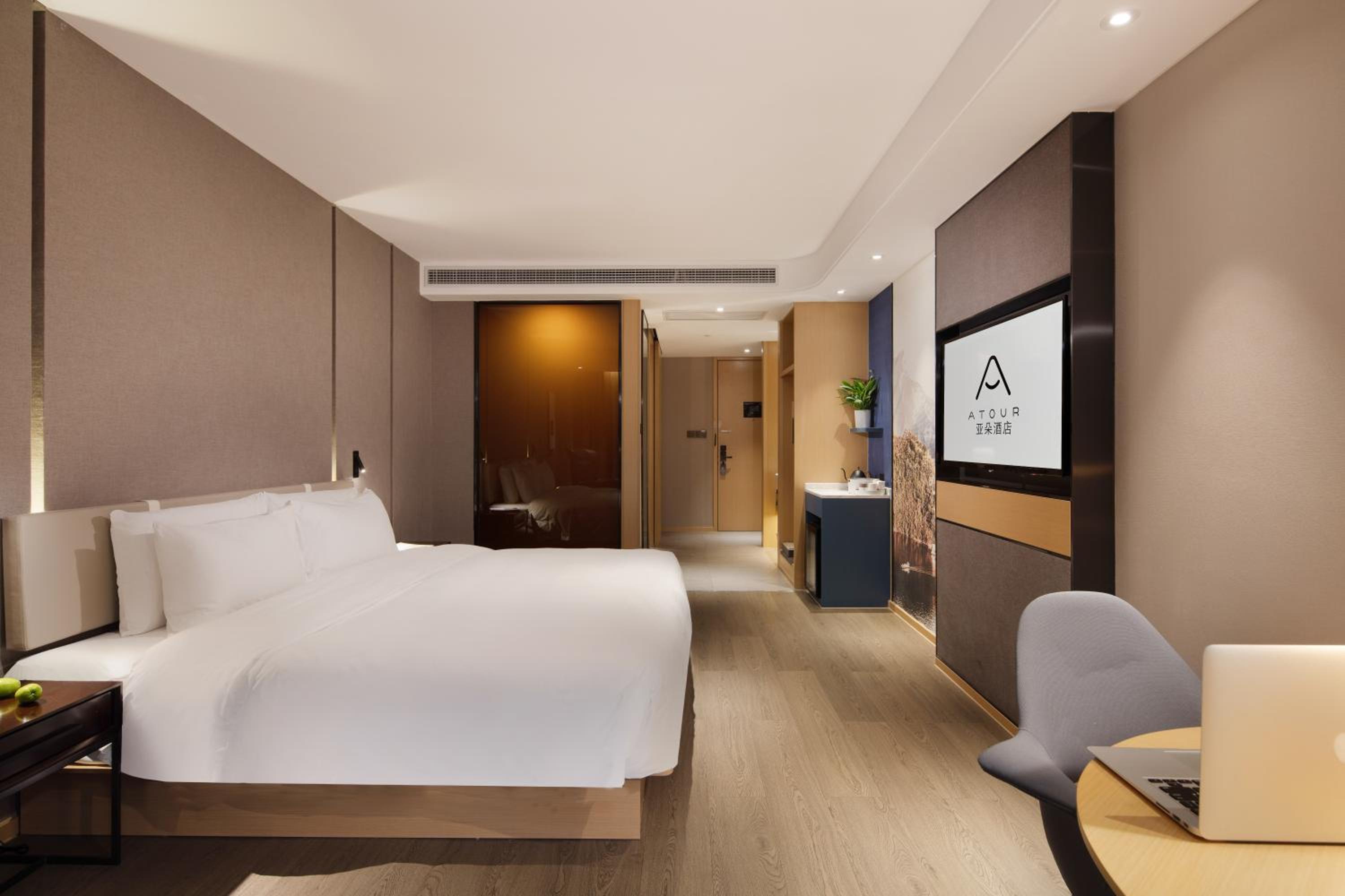 Superior Double Room with City View photo 2