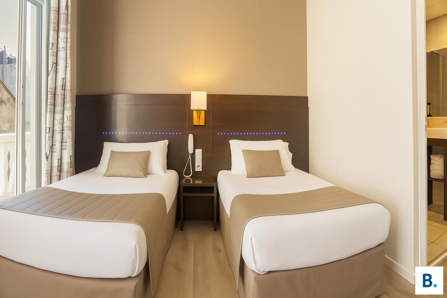 Twin Room with Balcony photo 2