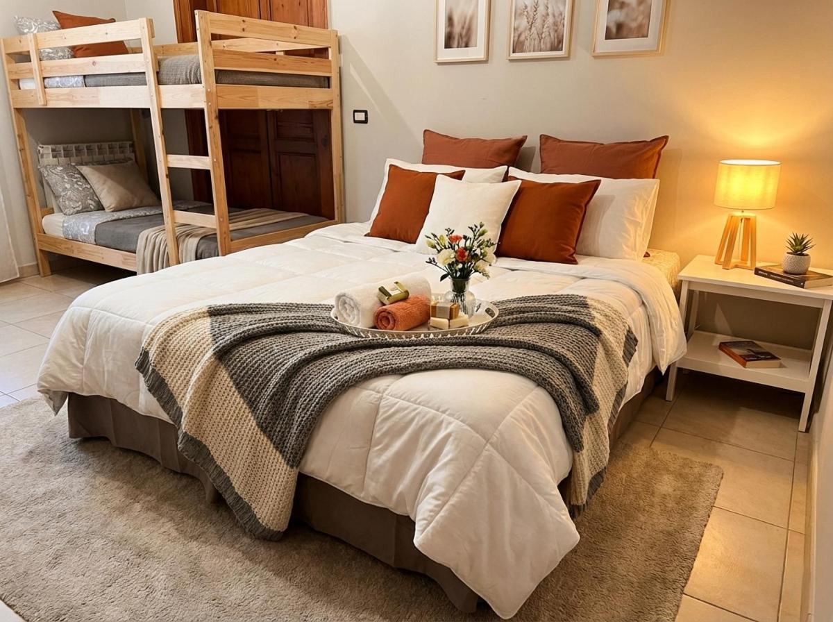 Double or Twin Room with Private Bathroom - Photo 1