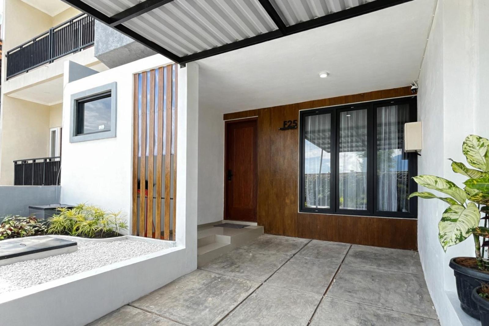 Three-Bedroom Villa photo 3