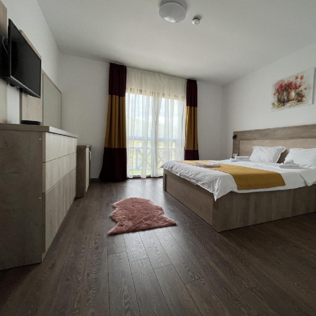 King Room with Mountain View photo 1