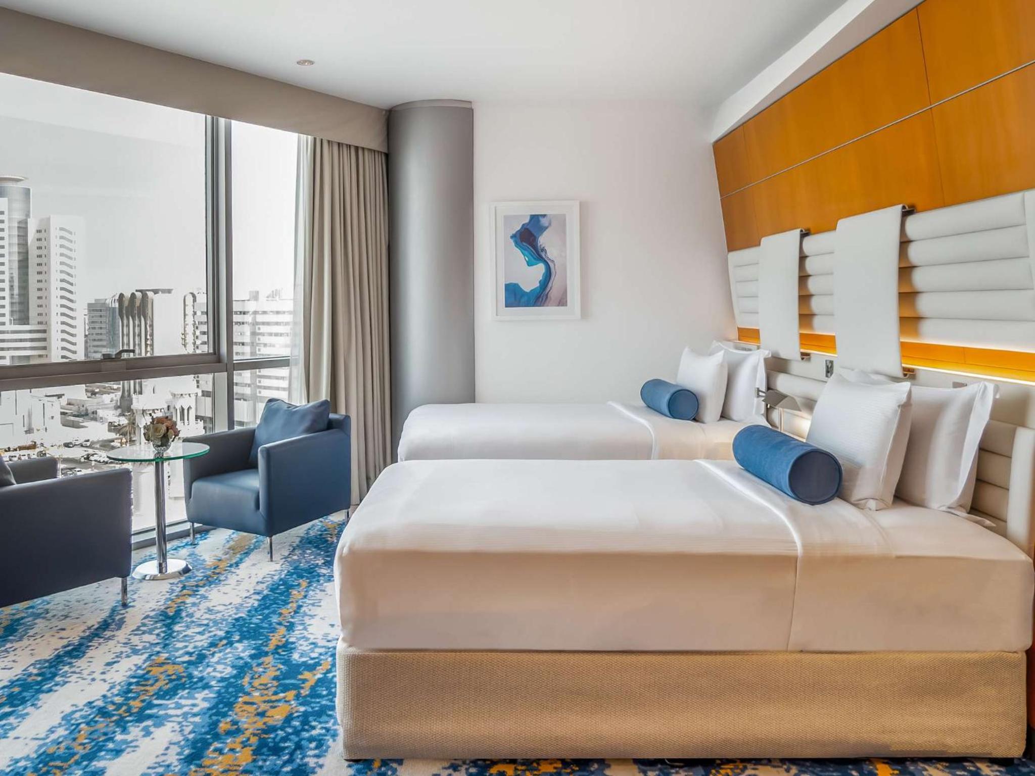 Deluxe Room Twin Beds