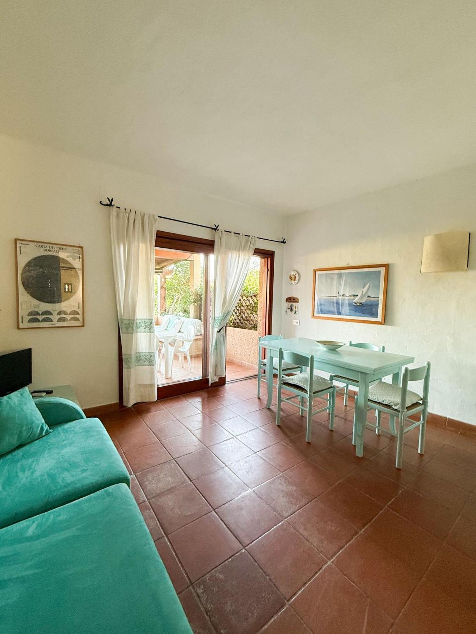 One-Bedroom Apartment with Garden View photo 2