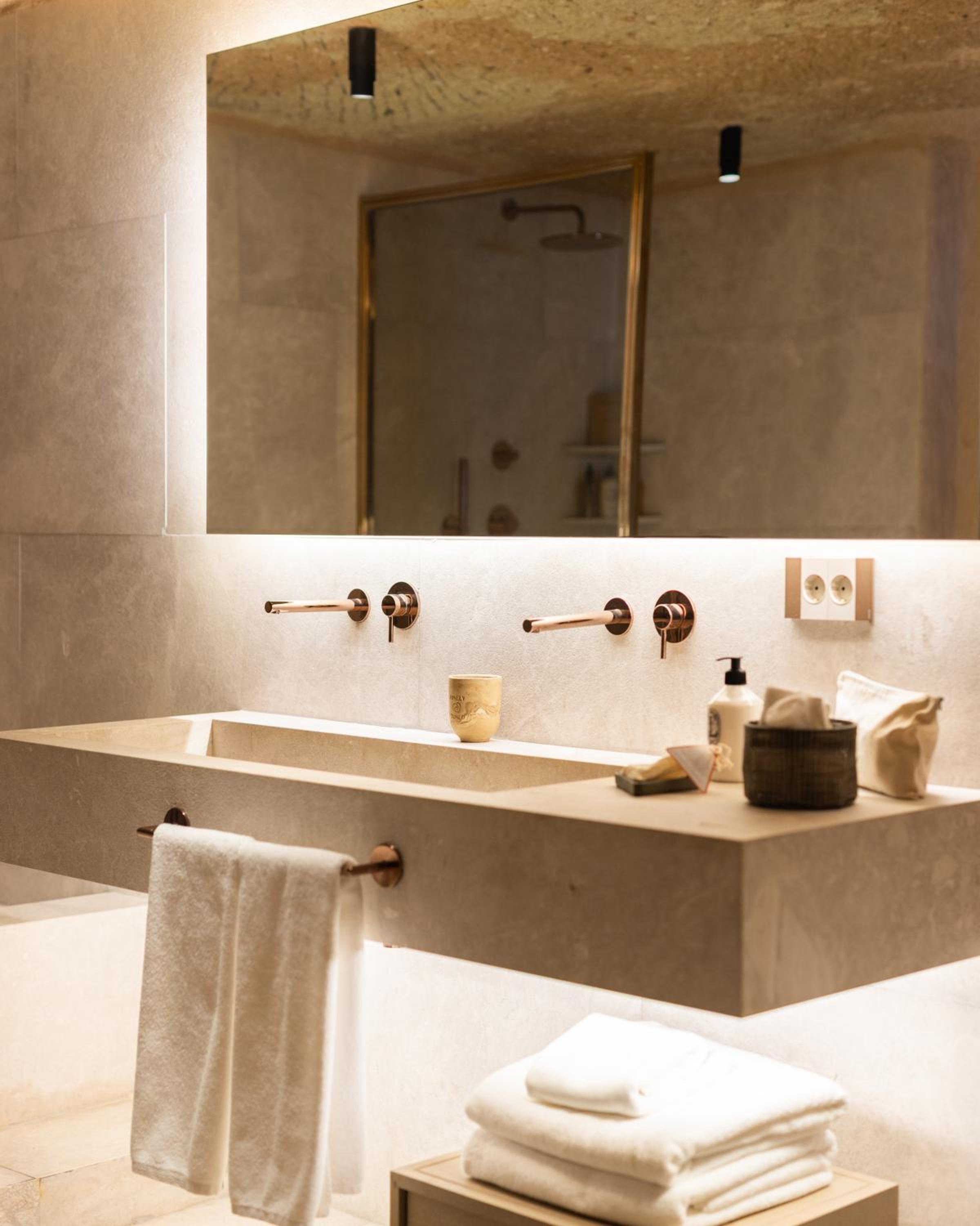 King Suite photo 2