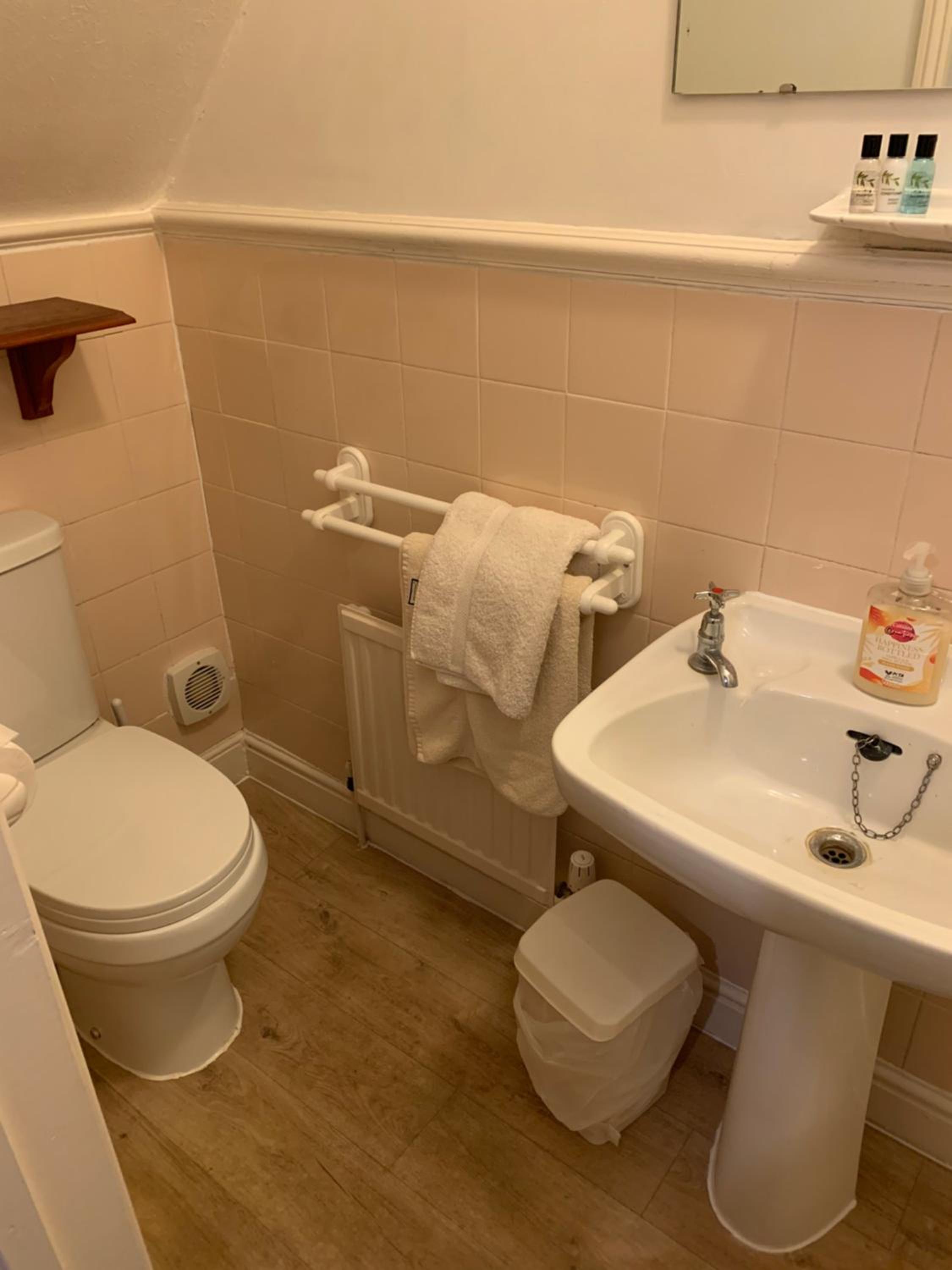 Large Single Room photo 3
