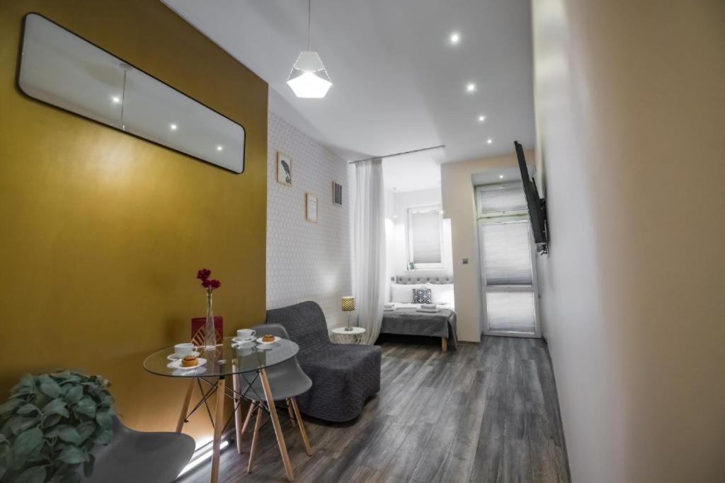 Double Room with Balcony photo 3